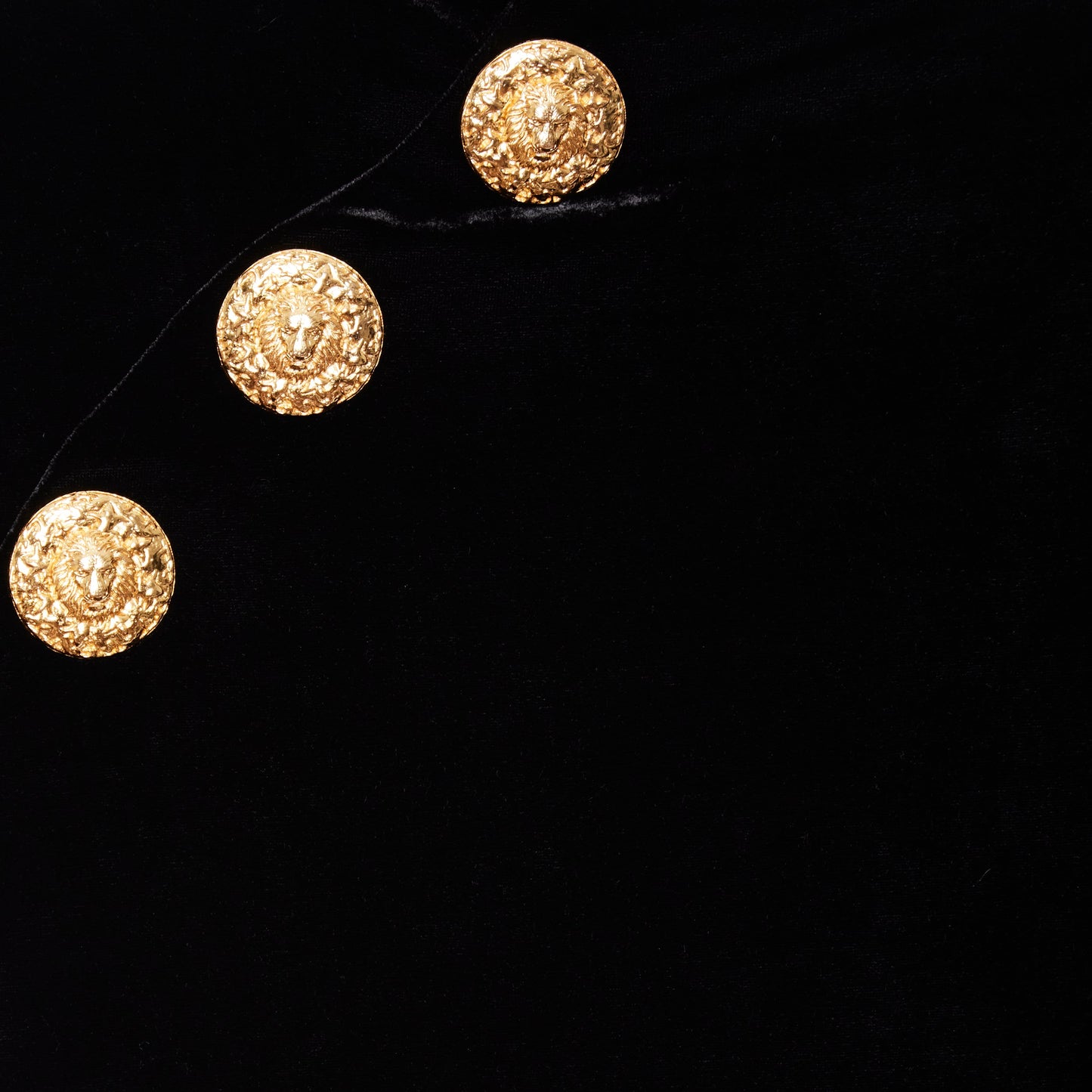 BALMAIN Button-detail Velvet T-shirt In Nero