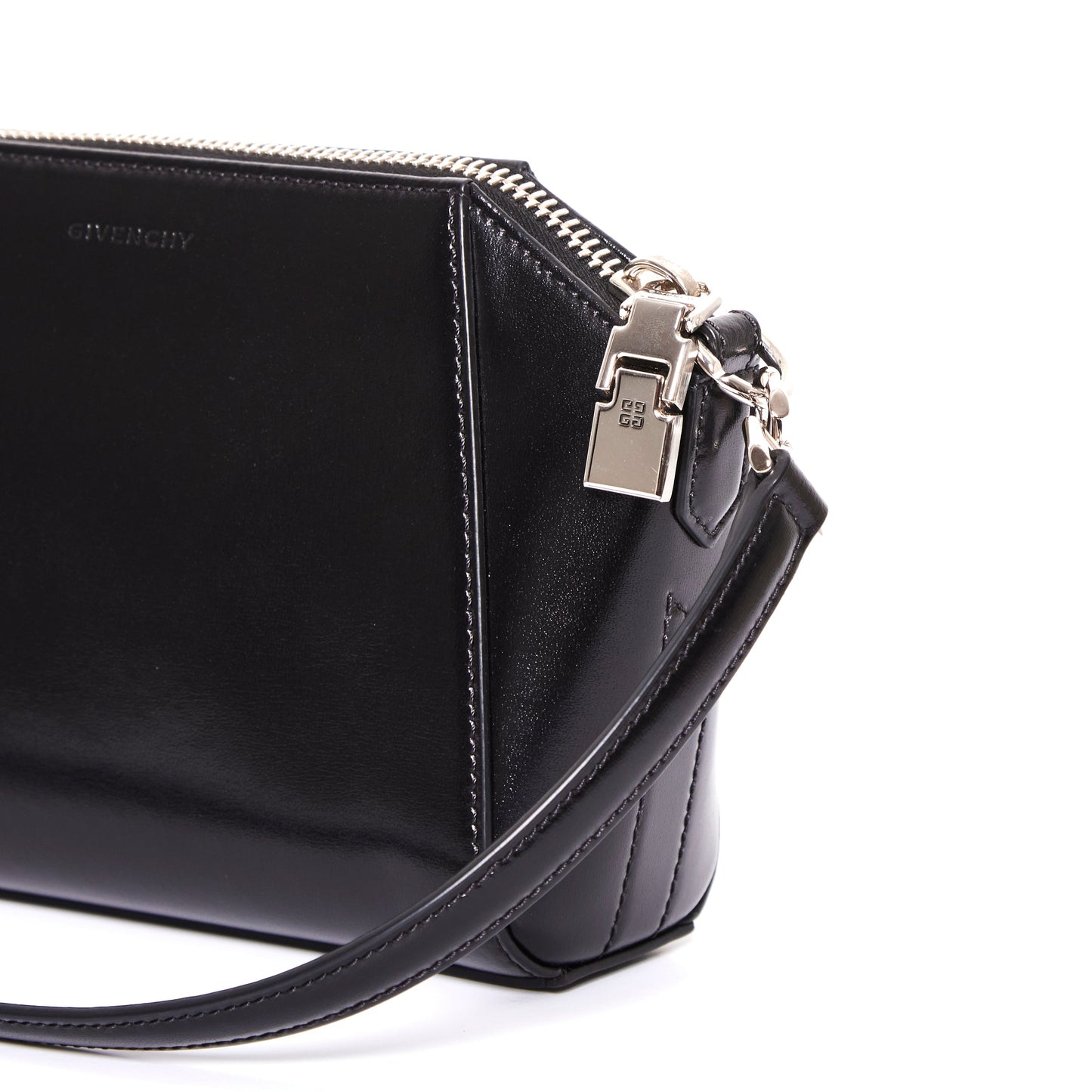 GIVENCHY Box Calfskin XS Antigona Black