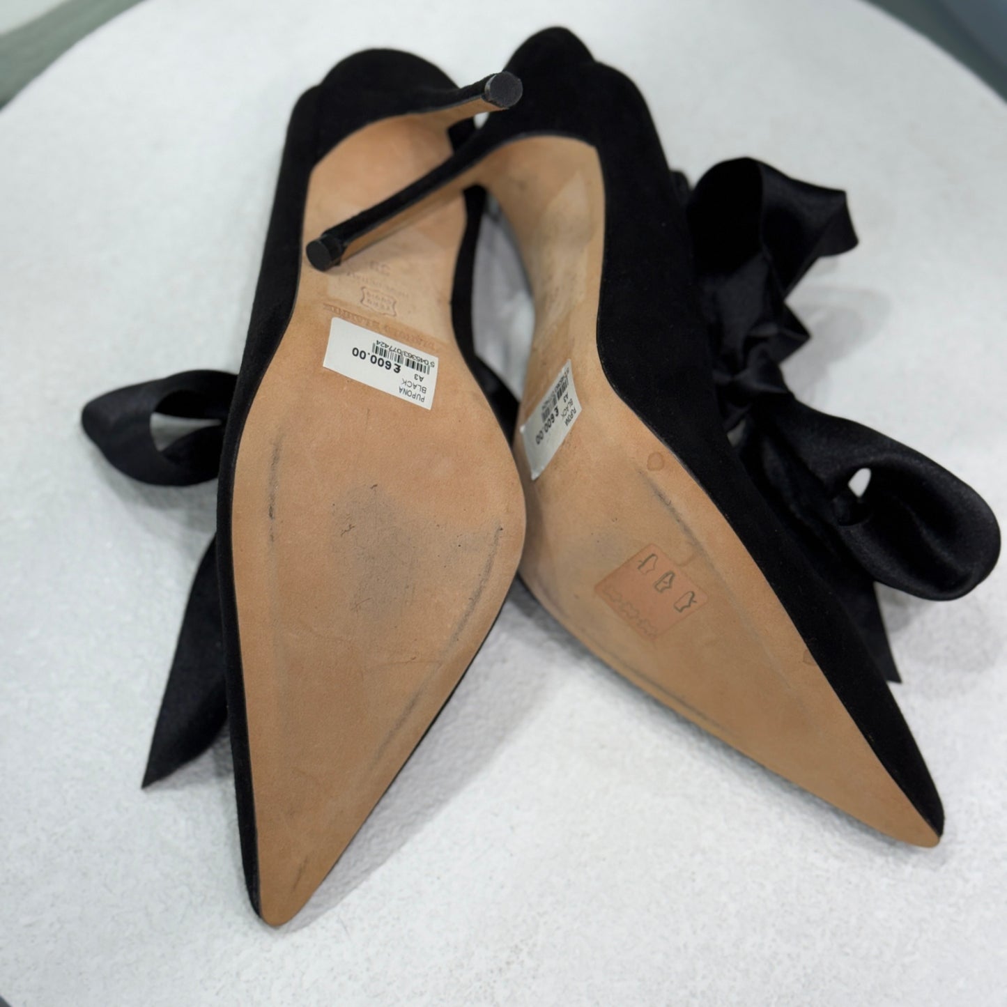 MANOLO BLAHNIK Suede Bow Heels Size 39