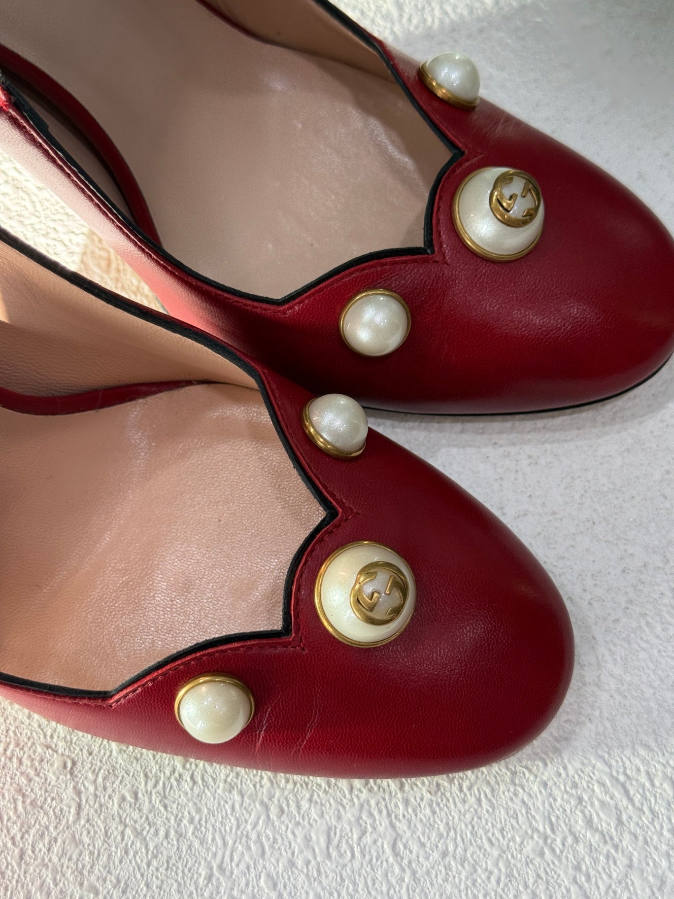 GUCCI Red Leather Pumps Sz 37.5 (B)