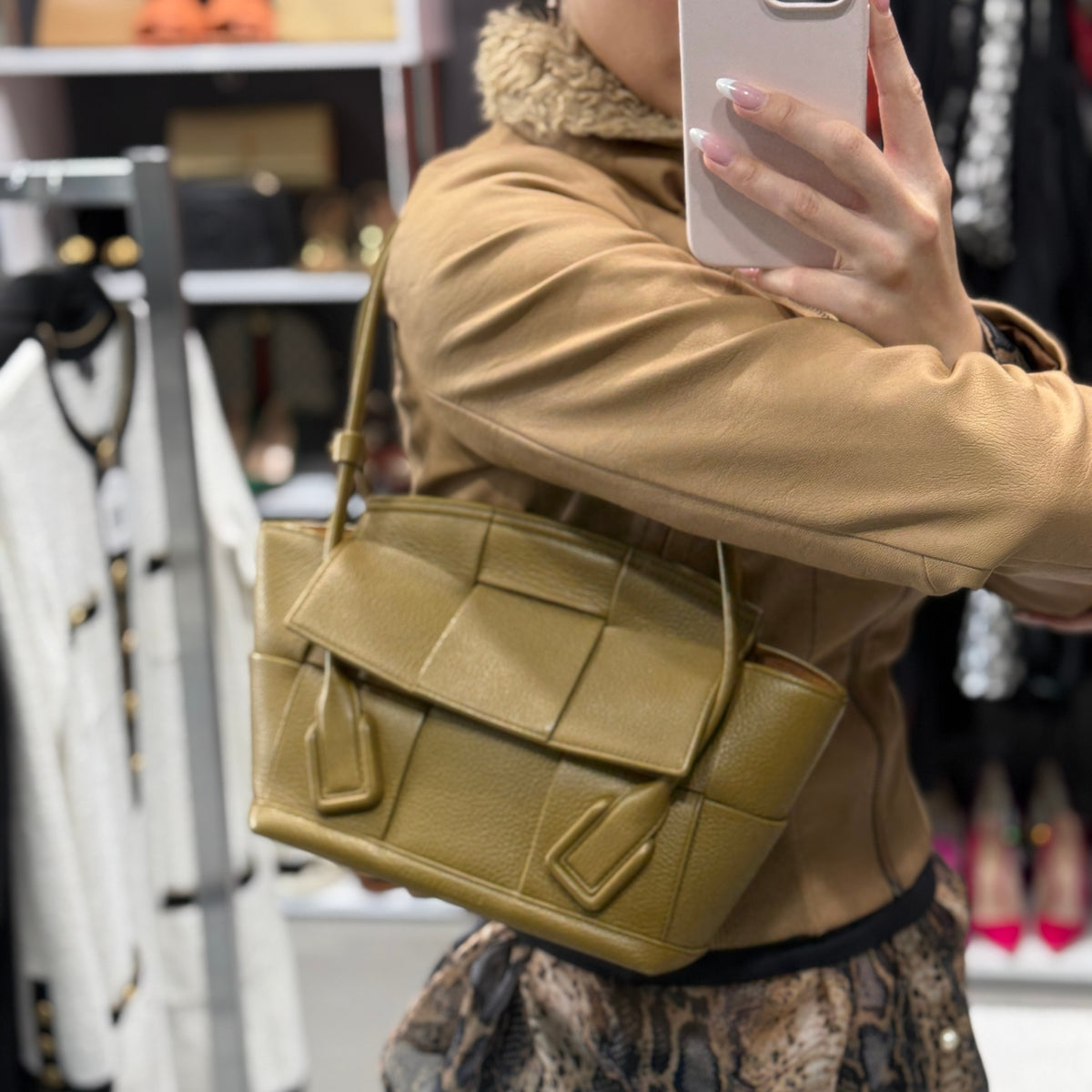 BOTTEGA VENETA Intrecciato Arco Tote Small