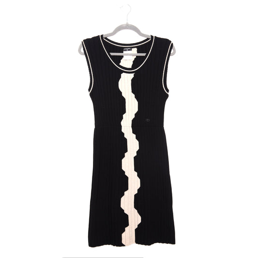 CHANEL Black and White Knit Dress 36