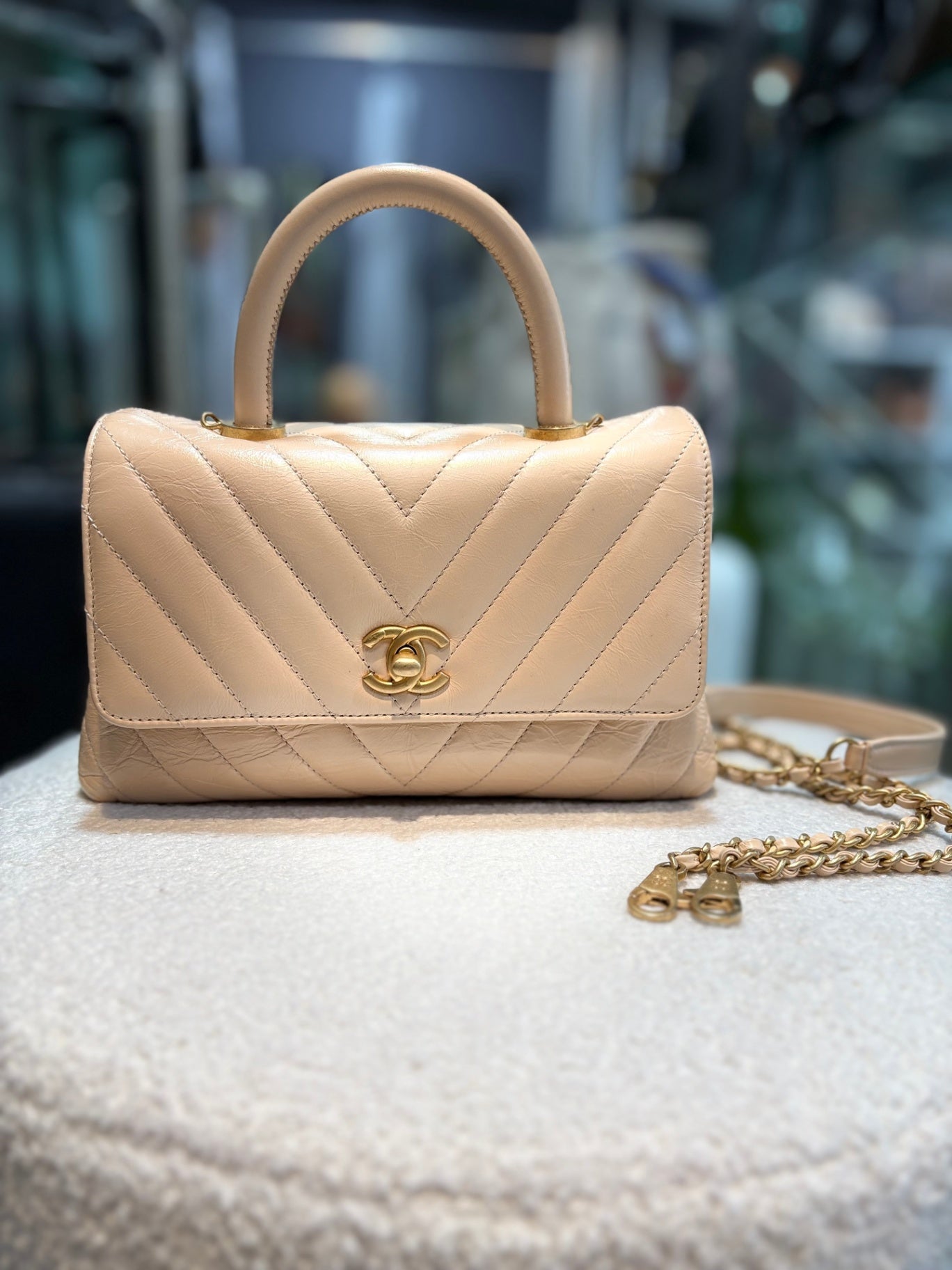CHANEL Beige Coco handle flap bag