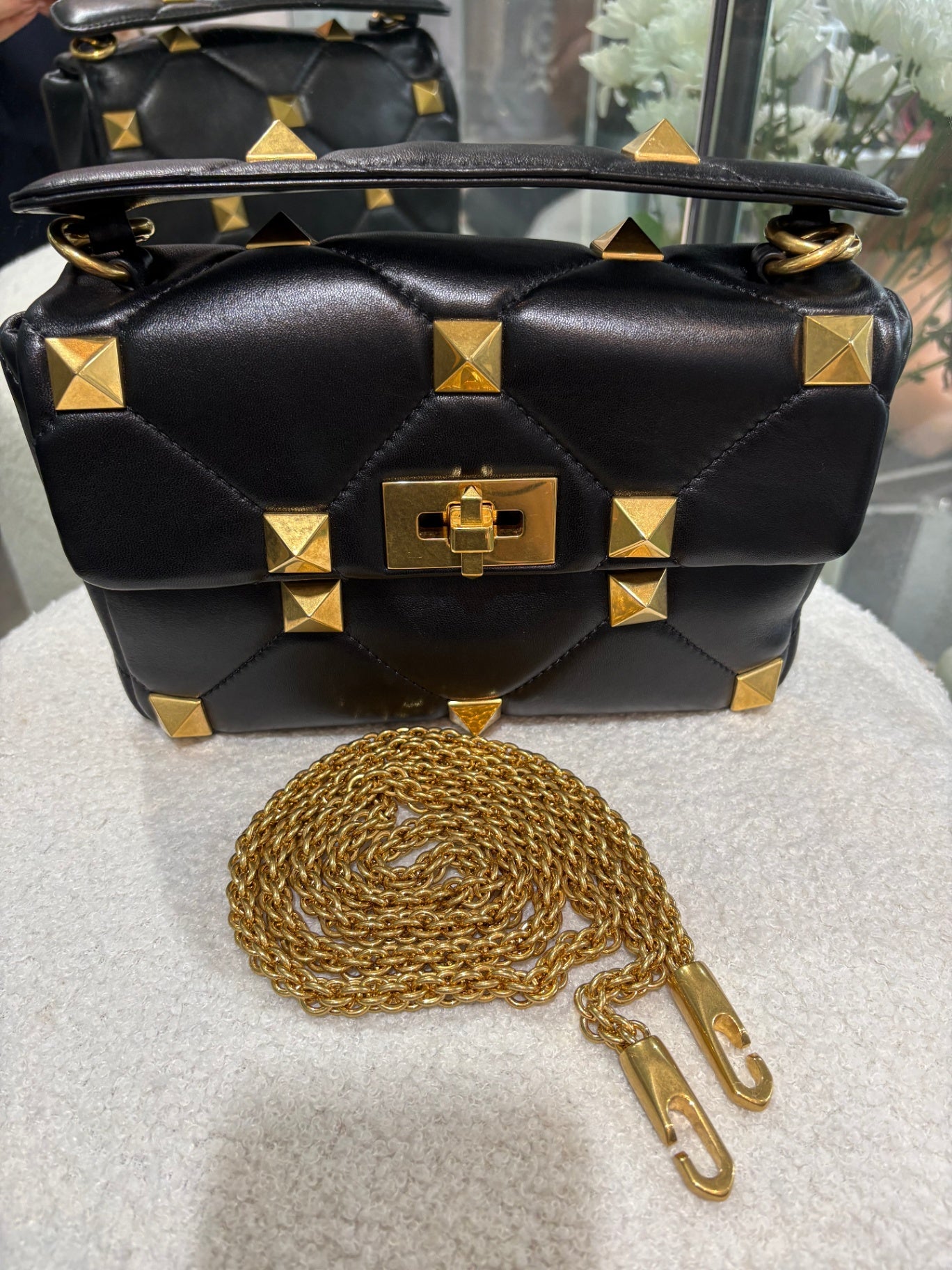 VALENTINO GARAVINI Blk/Gold Roman stud bag