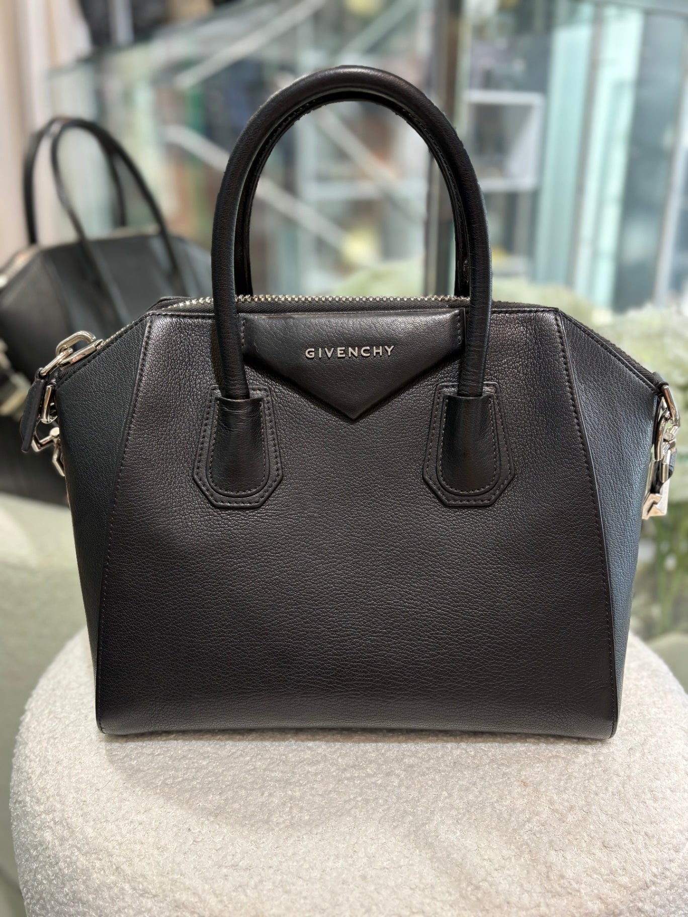 GIVENCHY ANTIGONA - Small
