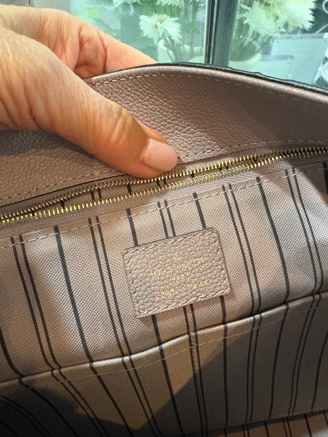 LOUIS VUITTON Spontini Leather Crossbody