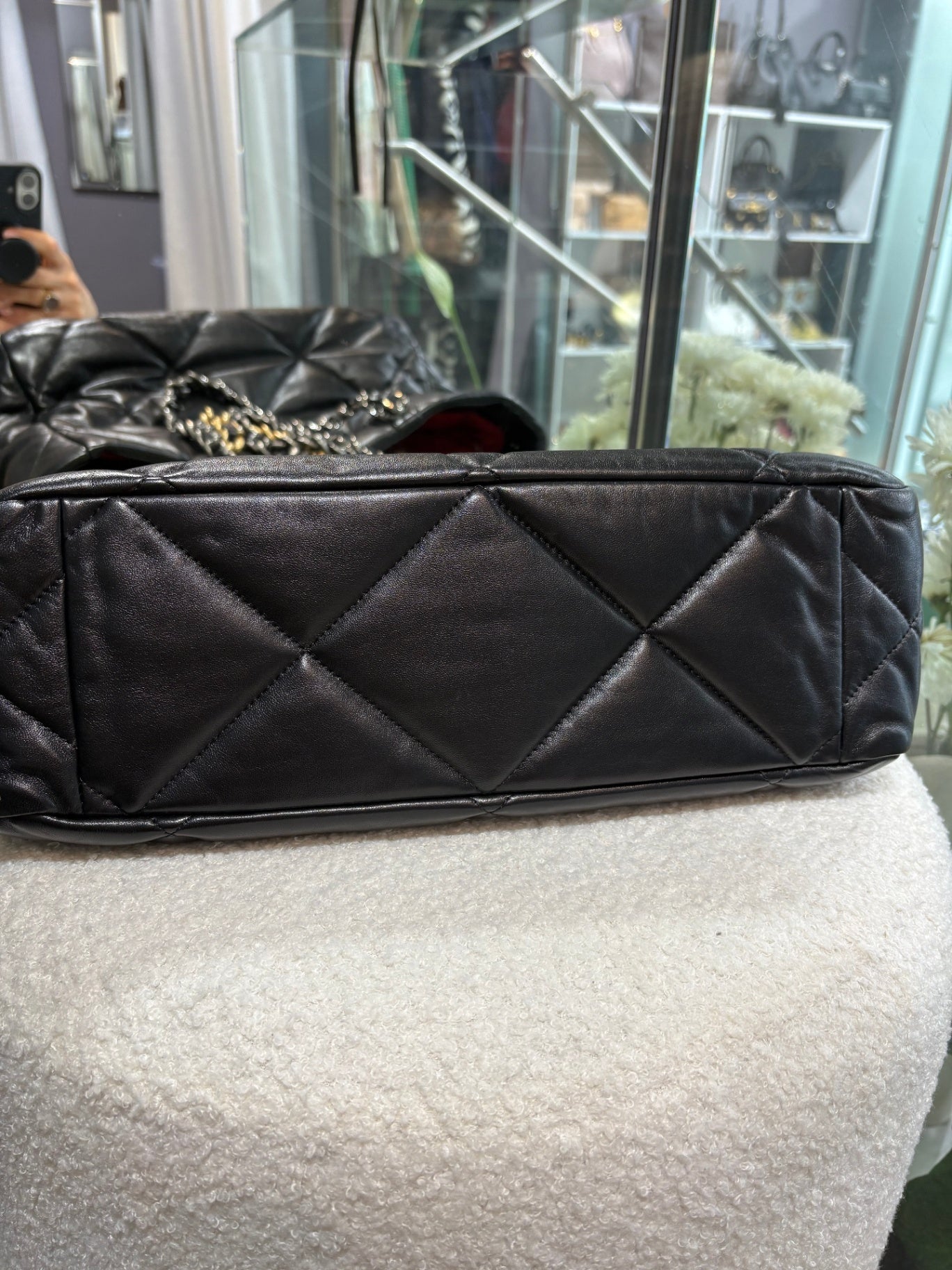 CHANEL 19 Quilted Leather chain tote - Medium