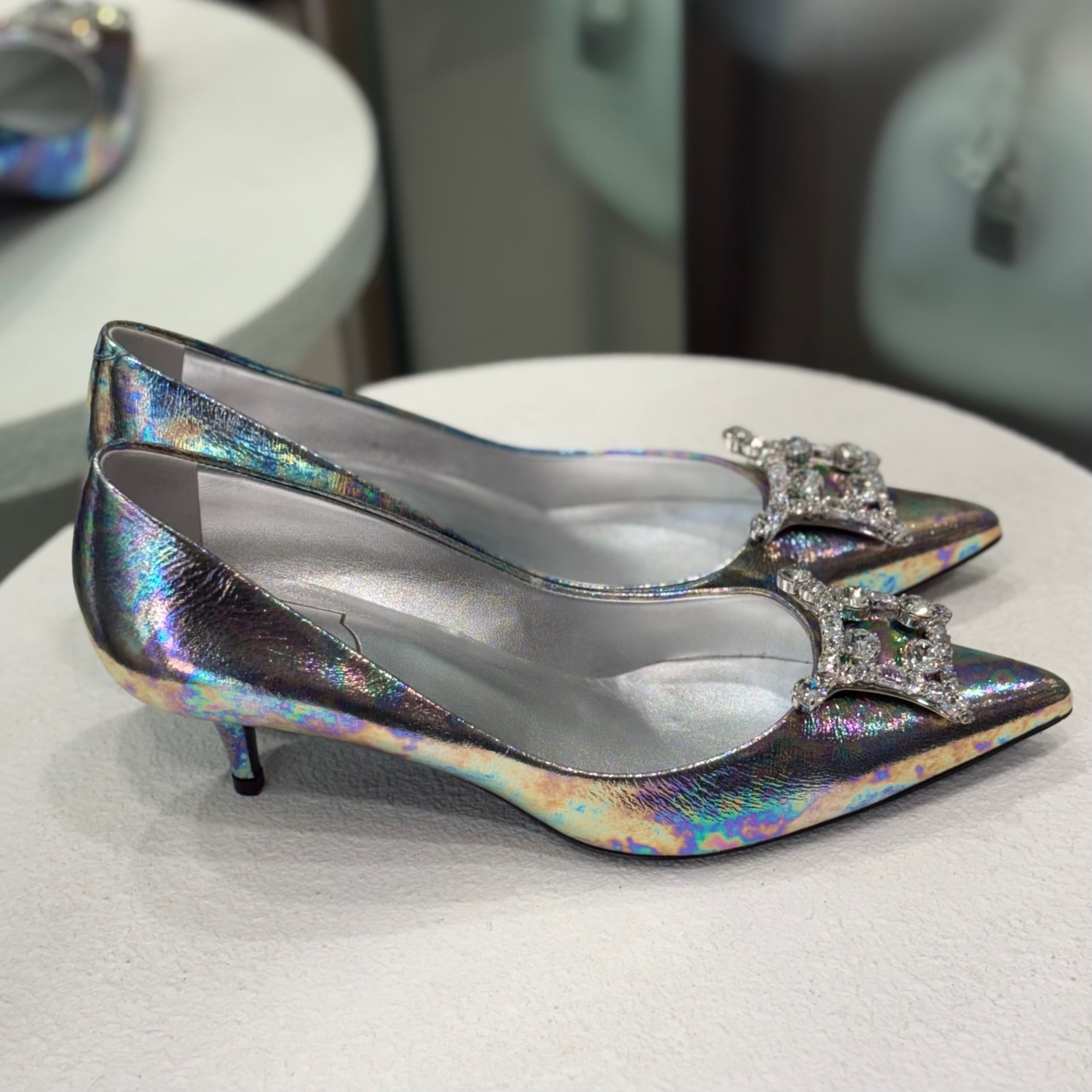 ROGER VIVIER Crystal pumps size 37.5 (B)
