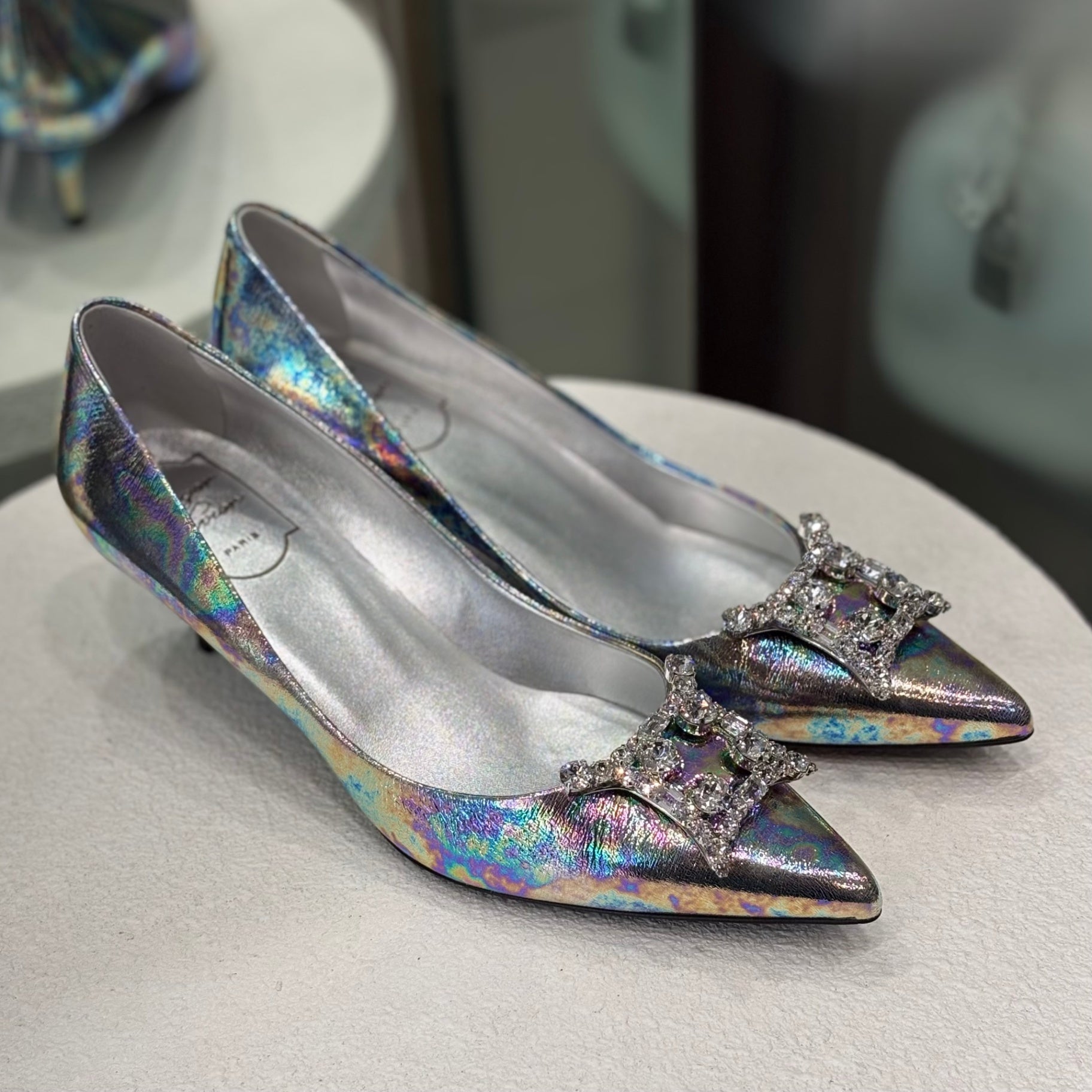 ROGER VIVIER Crystal pumps size 37.5 (B)