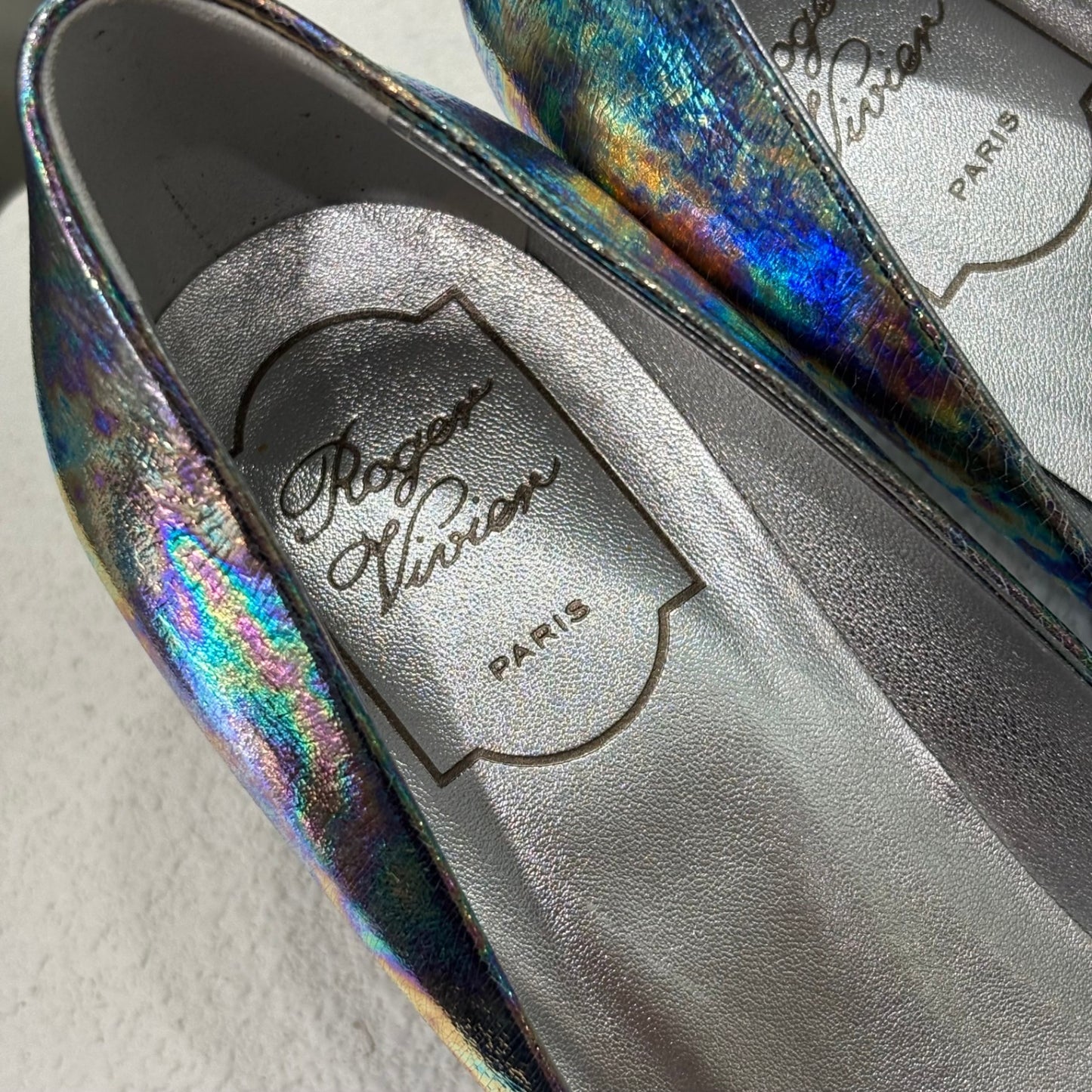ROGER VIVIER Crystal pumps size 37.5 (B)