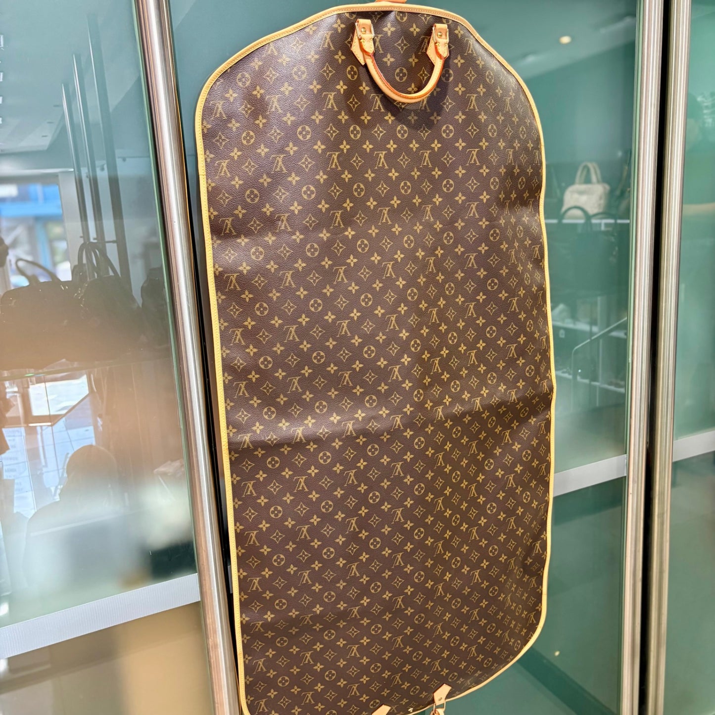 LOUIS VUITTON Suit Carrier