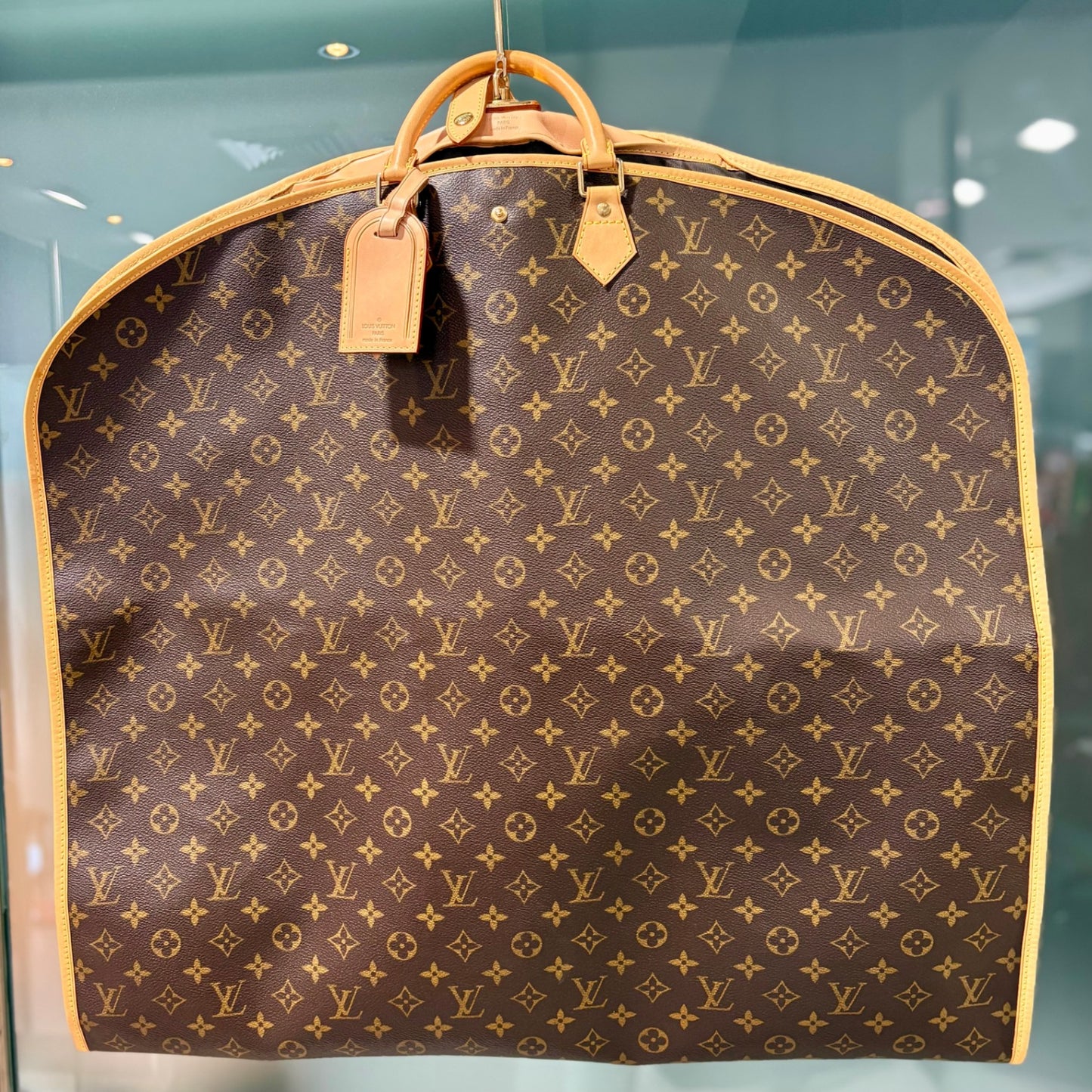LOUIS VUITTON Suit Carrier