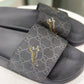 GUCCI Rubber Slides Size 7