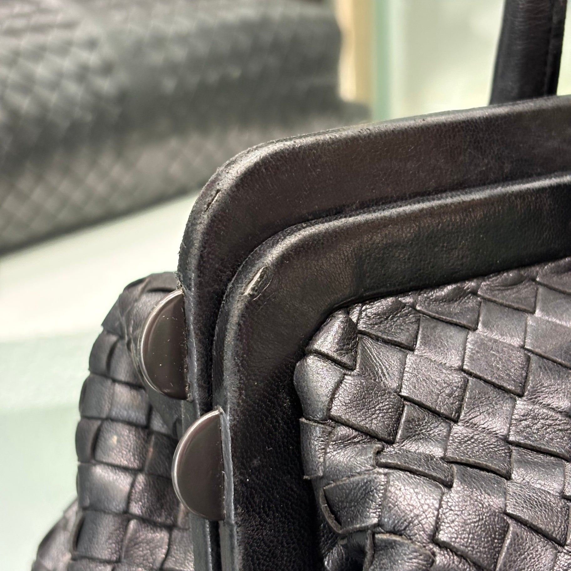 BOTTEGA VENETA Black East West Intrecciato
