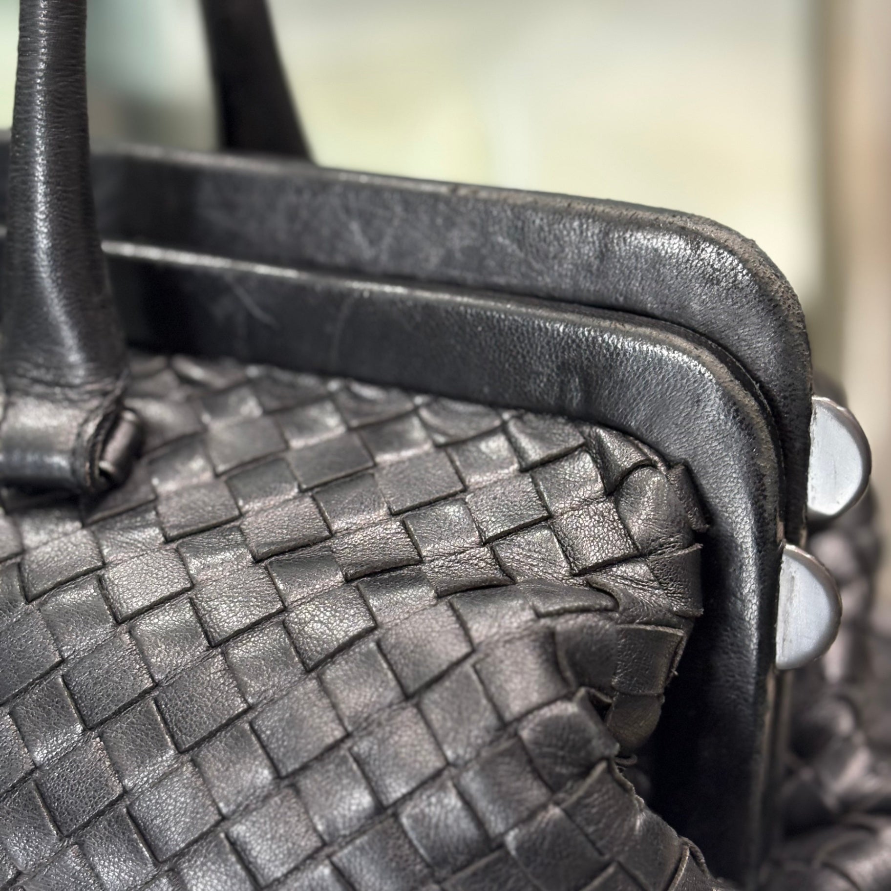 BOTTEGA VENETA Black East West Intrecciato