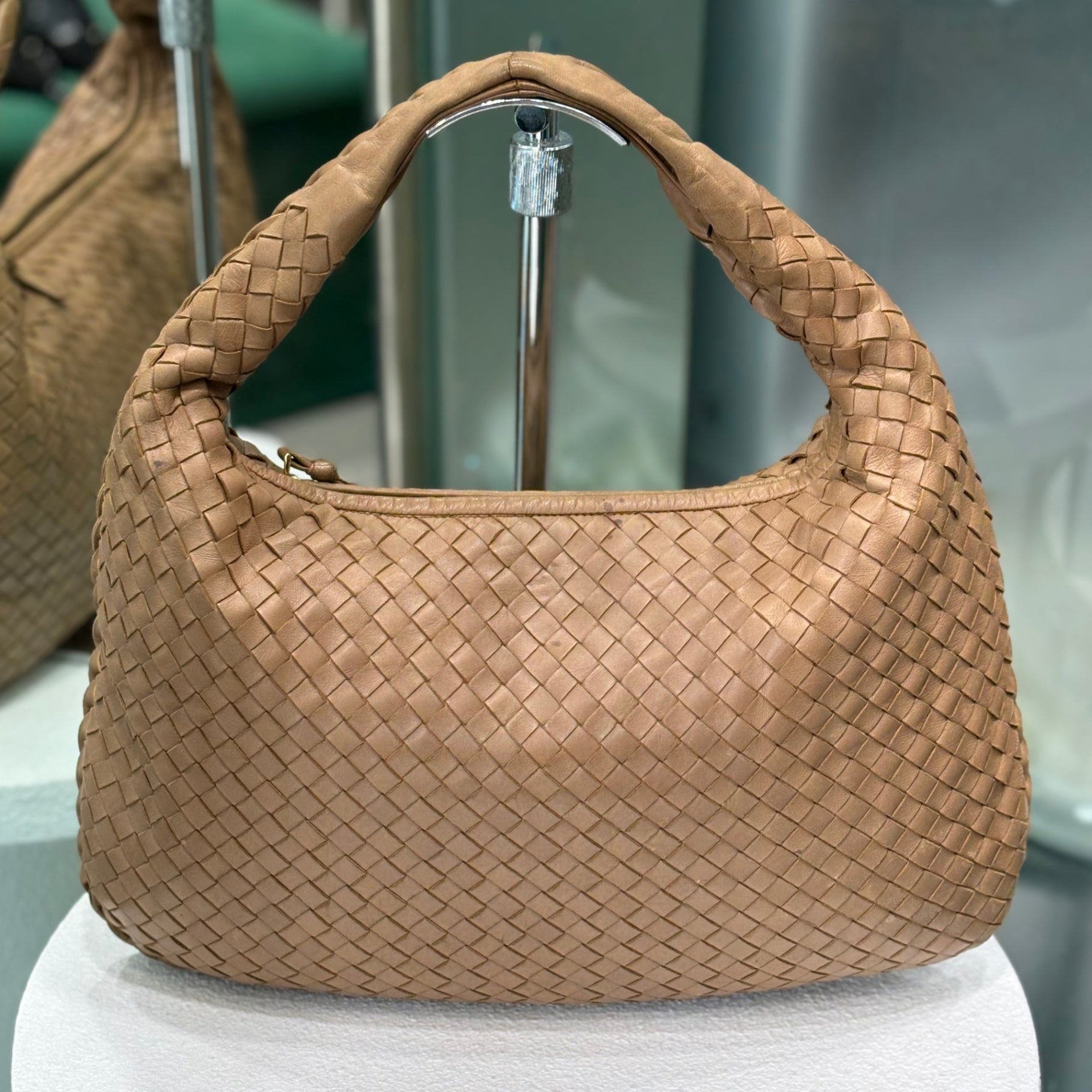 BOTTEGA VENETA Vintage Tan Intrecciato Hobo Bag