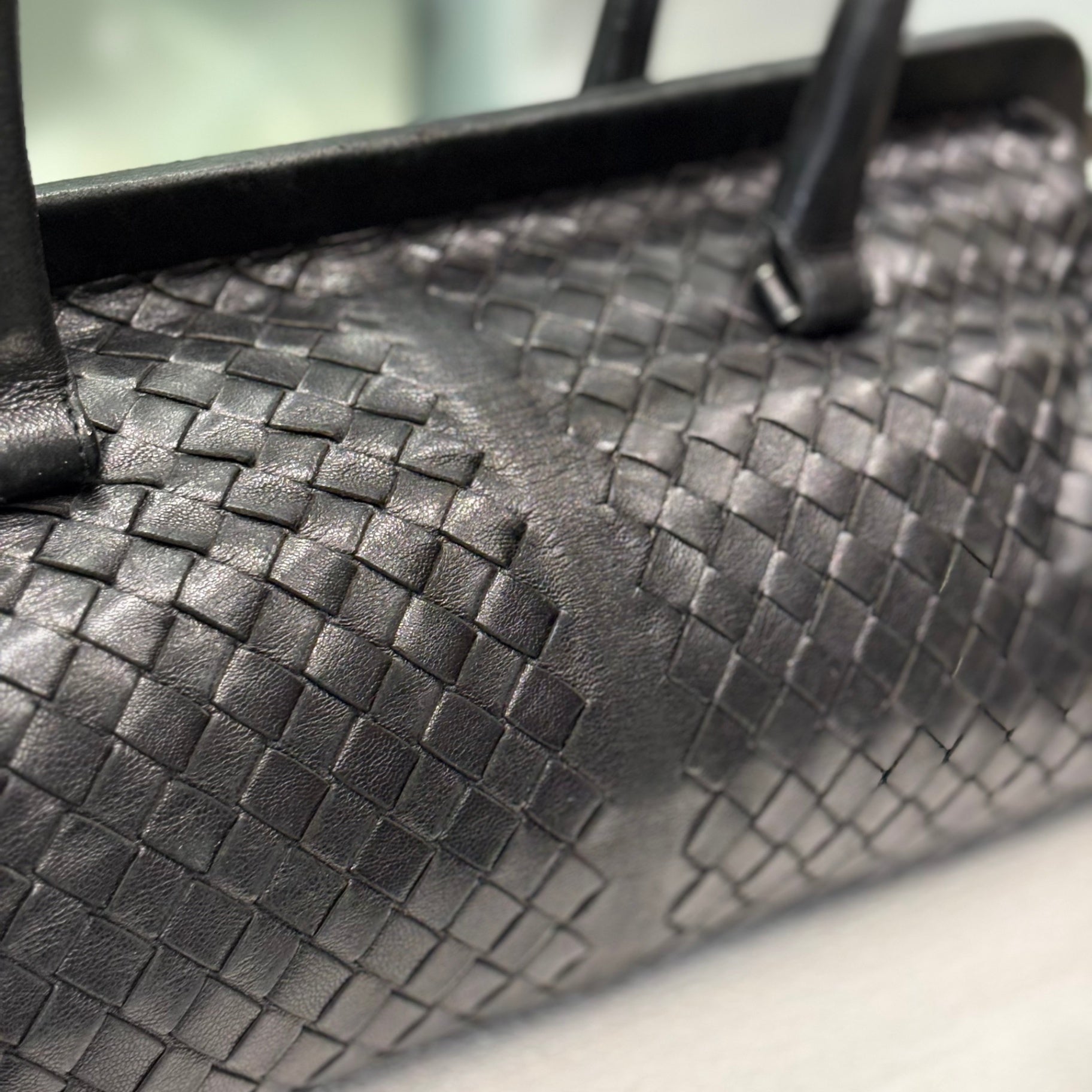 BOTTEGA VENETA Black East West Intrecciato