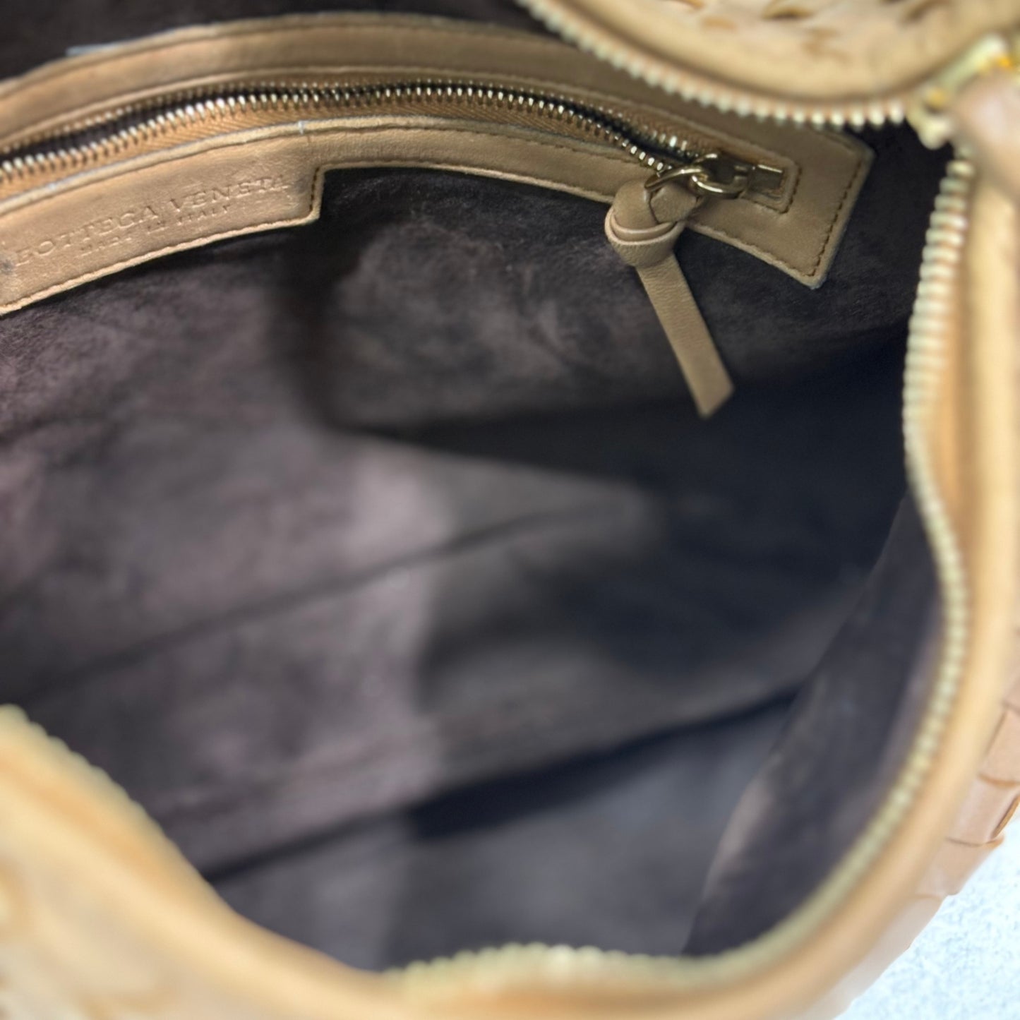 BOTTEGA VENETA Vintage Tan Intrecciato Hobo Bag