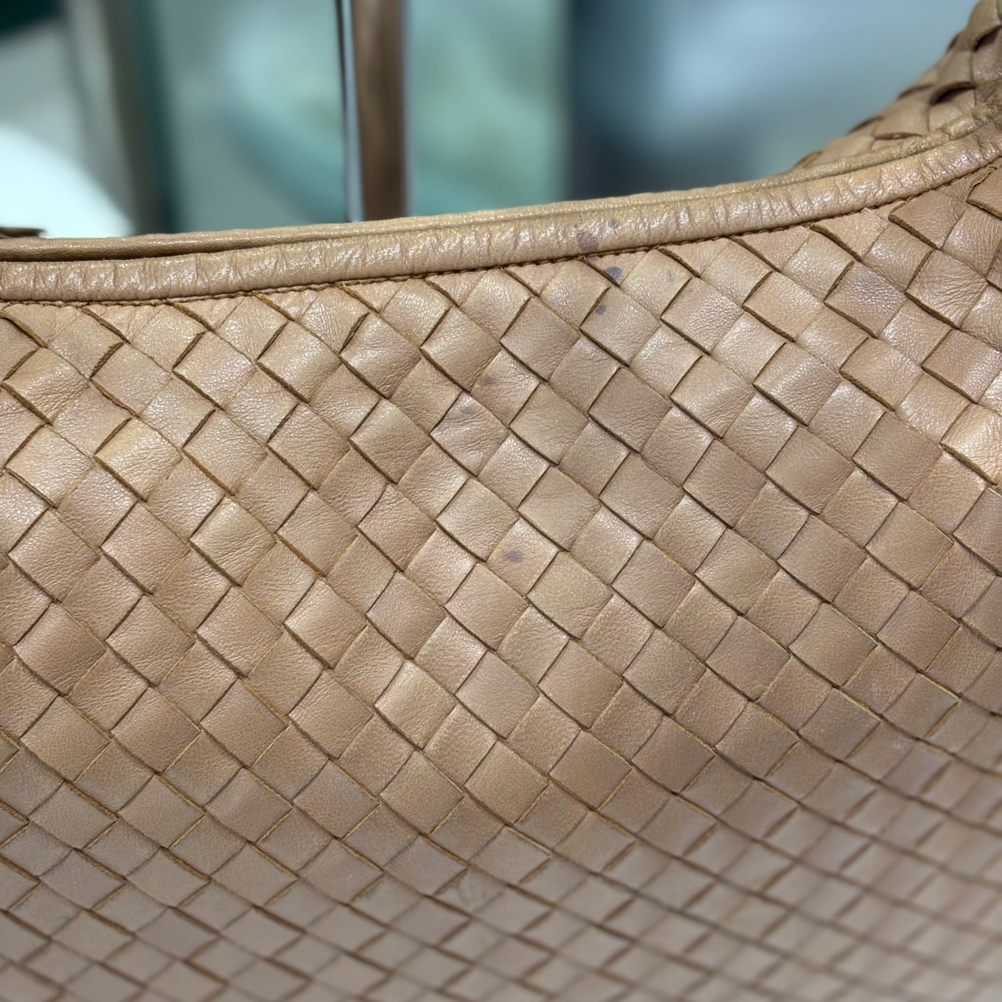 BOTTEGA VENETA Vintage Tan Intrecciato Hobo Bag