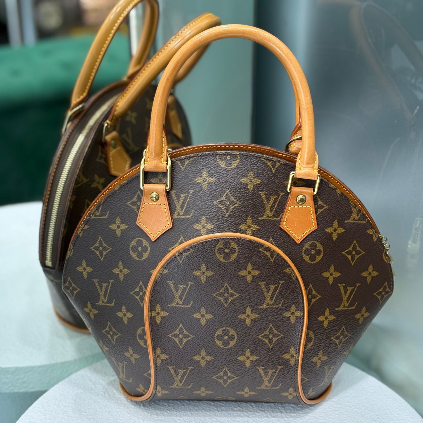 LOUIS VUITTON Ellipse PM Monogram
