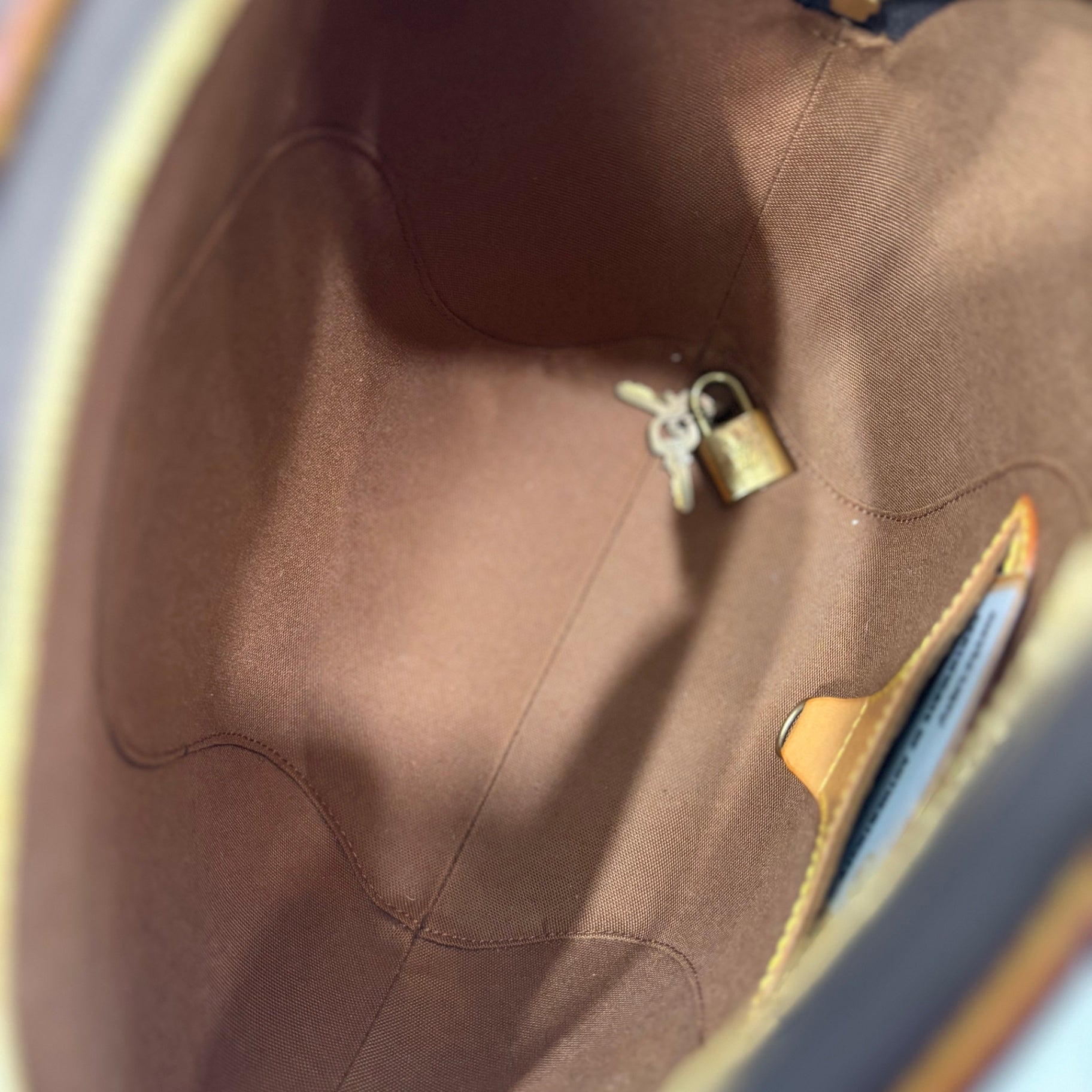 LOUIS VUITTON Ellipse PM Monogram