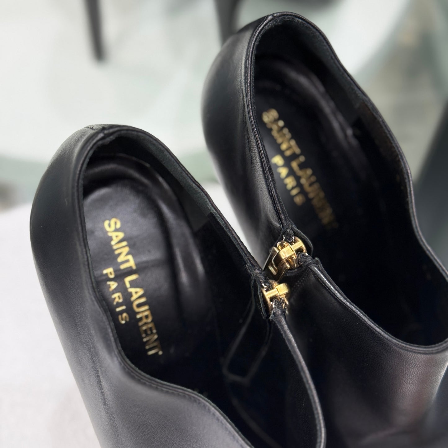 SAINT LAURENT Black with Red & Gold Toe Size 39