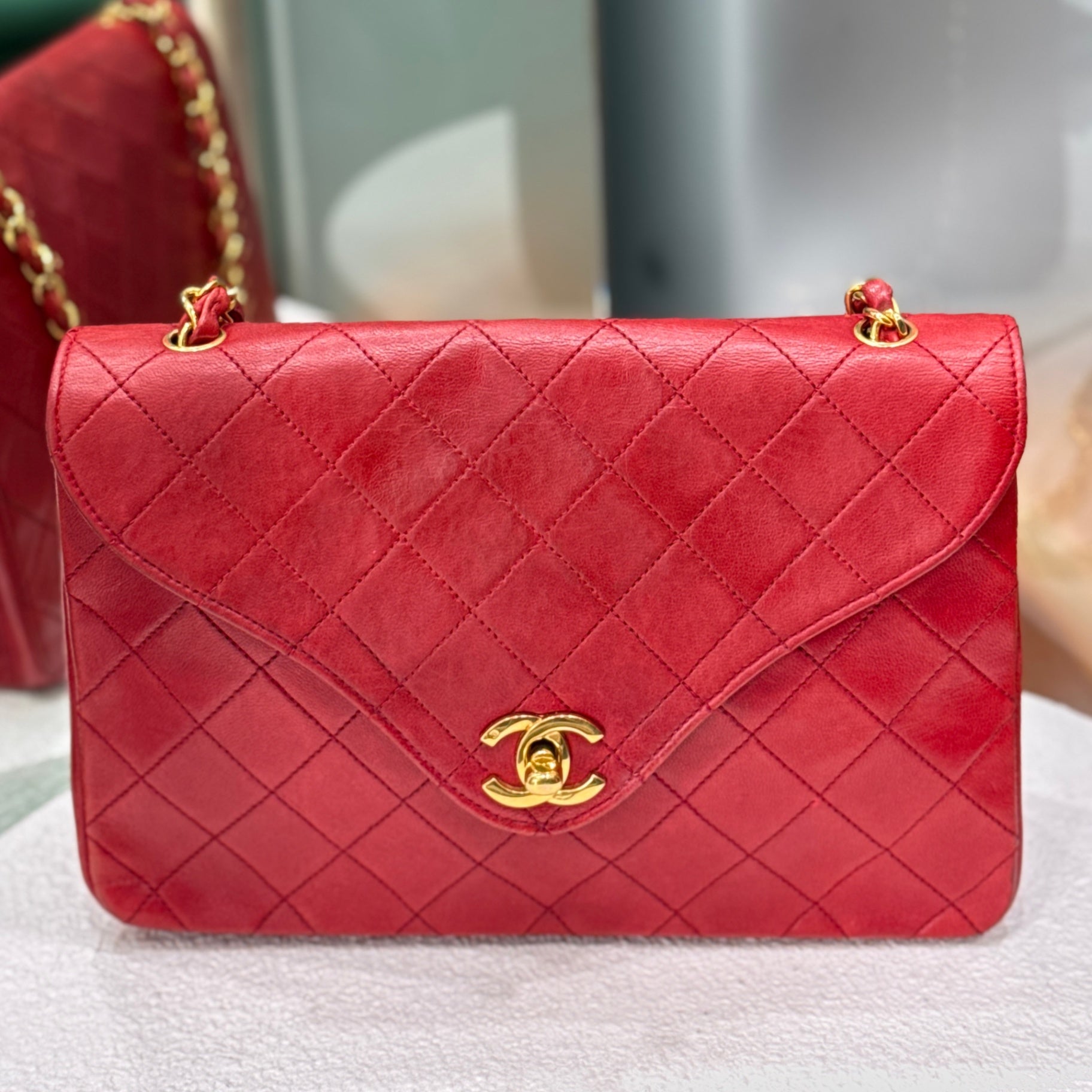 CHANEL Vintage Classic Flap - Red