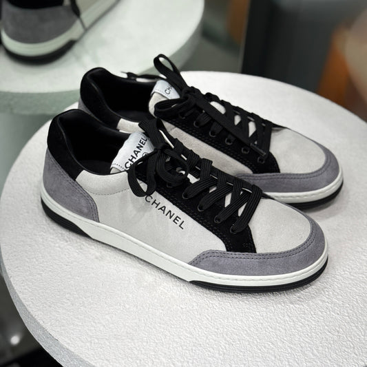CHANEL Black and White Sneakers Sz 37 (DB)