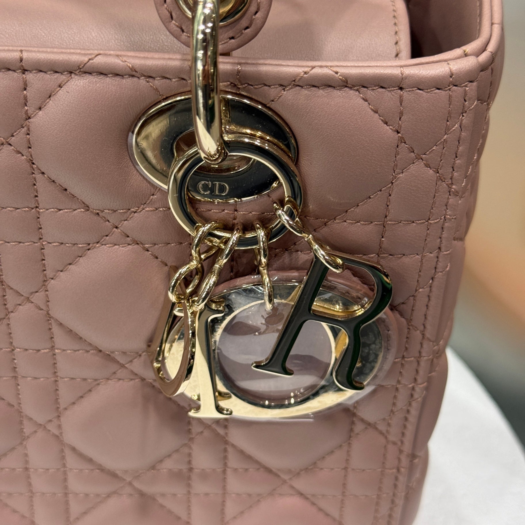 DIOR Lady Dior Bag Blush Cannage - Medium
