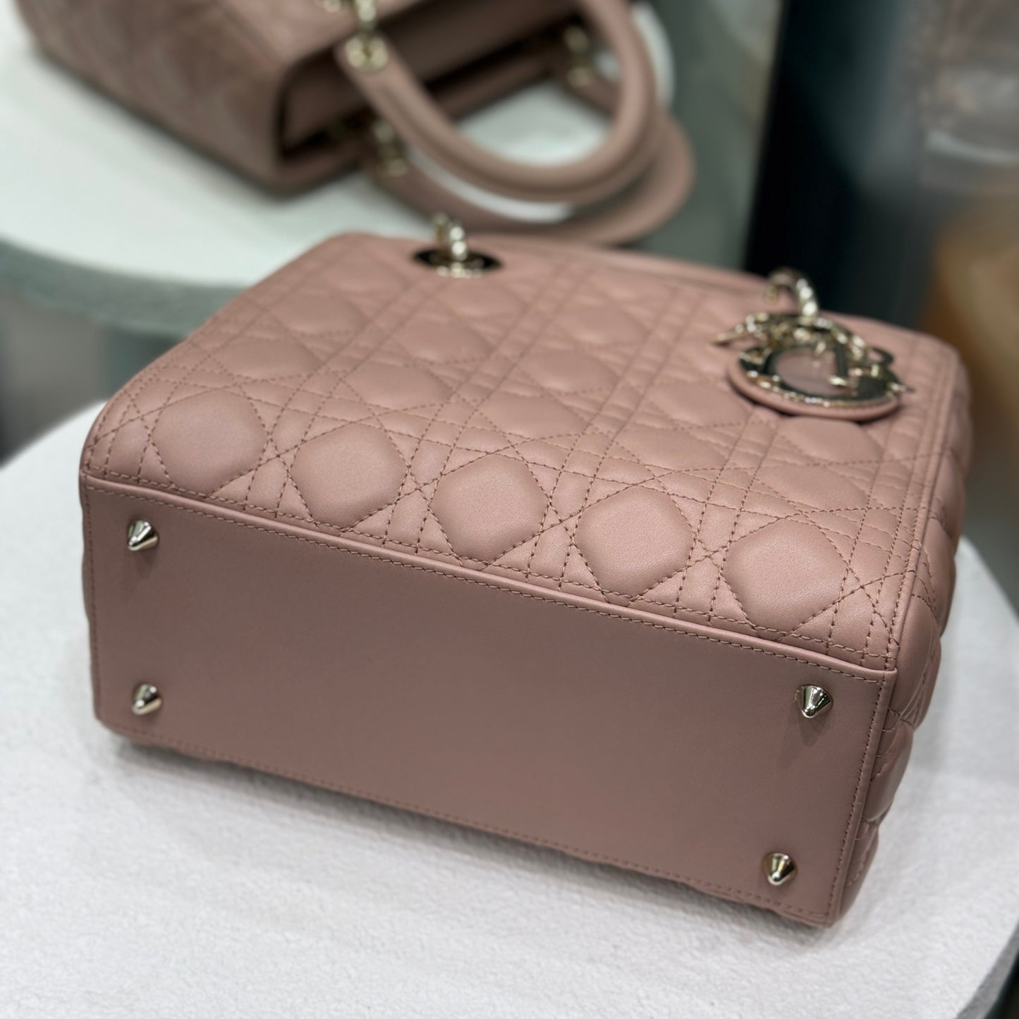 DIOR Lady Dior Bag Blush Cannage - Medium