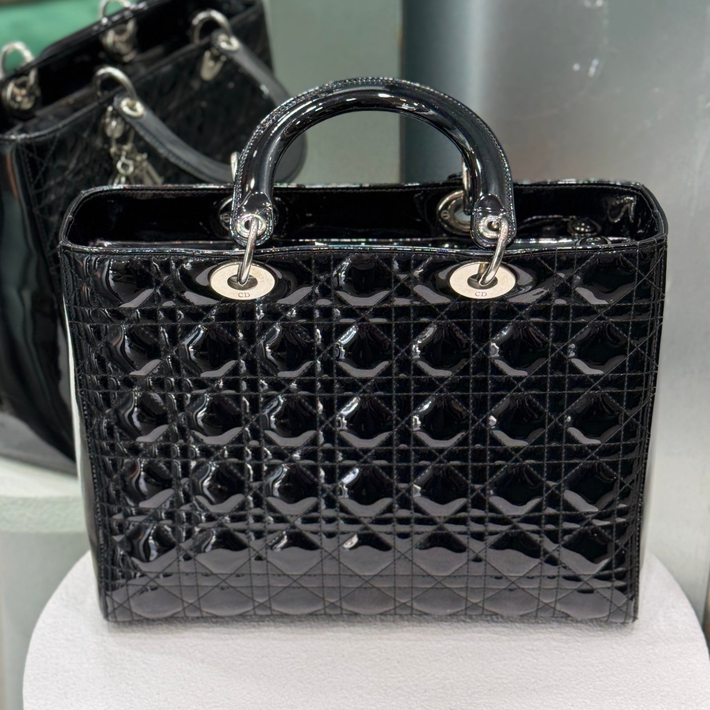 DIOR Lady Dior Patent Leather Cannage - Large