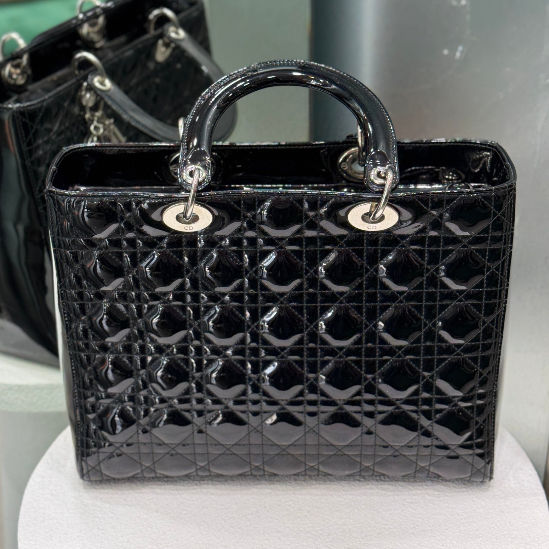 DIOR Lady Dior Patent Leather Cannage - Large