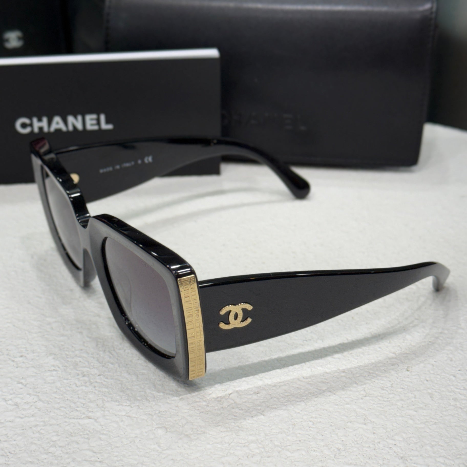 CHANEL CC Oversized Black Sunglasses (C & B)