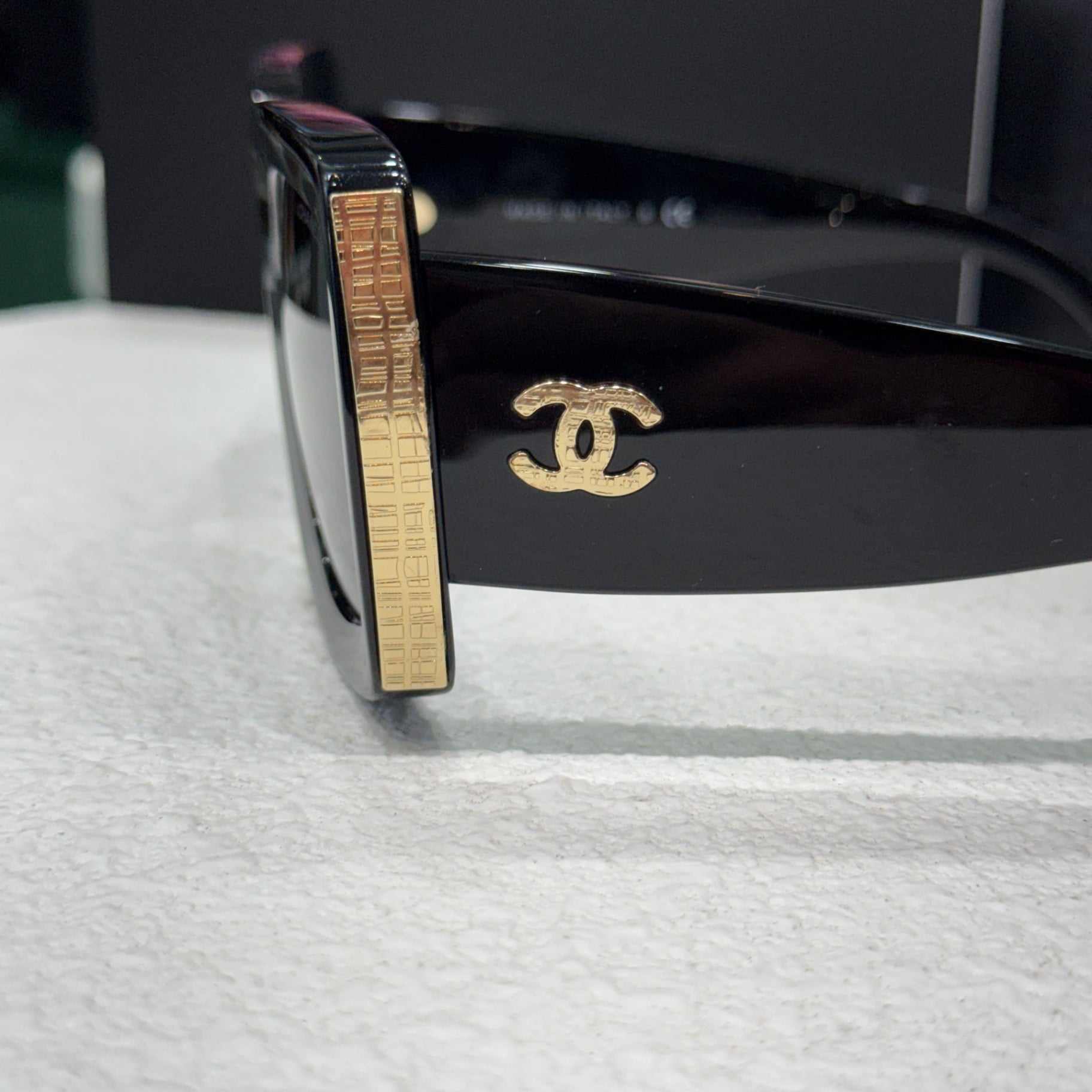 CHANEL CC Oversized Black Sunglasses (C & B)