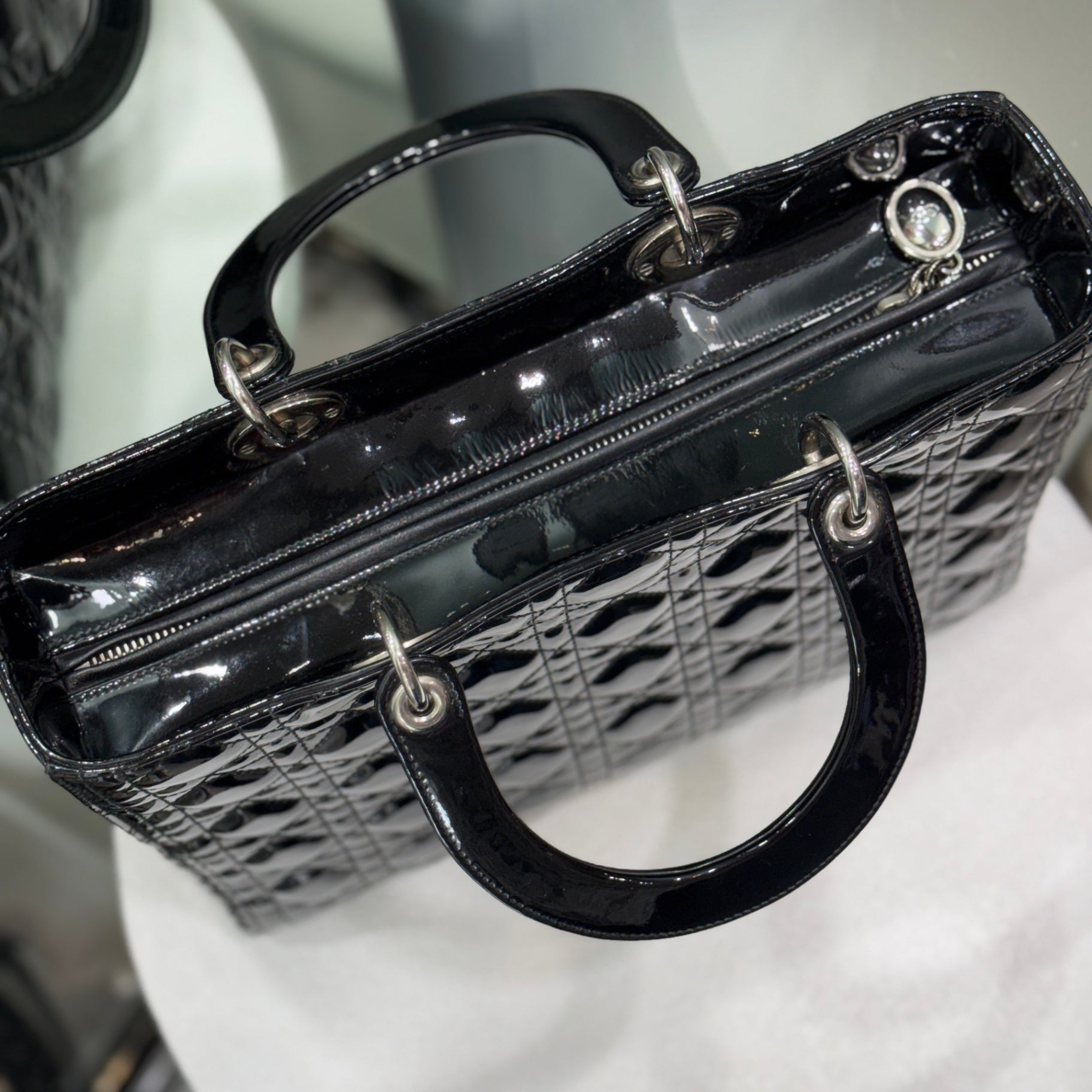 DIOR Lady Dior Patent Leather Cannage - Large