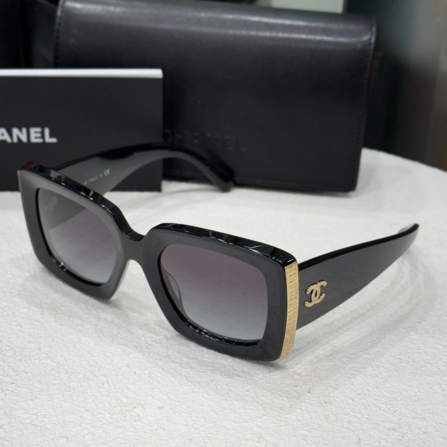 CHANEL CC Oversized Black Sunglasses (C & B)