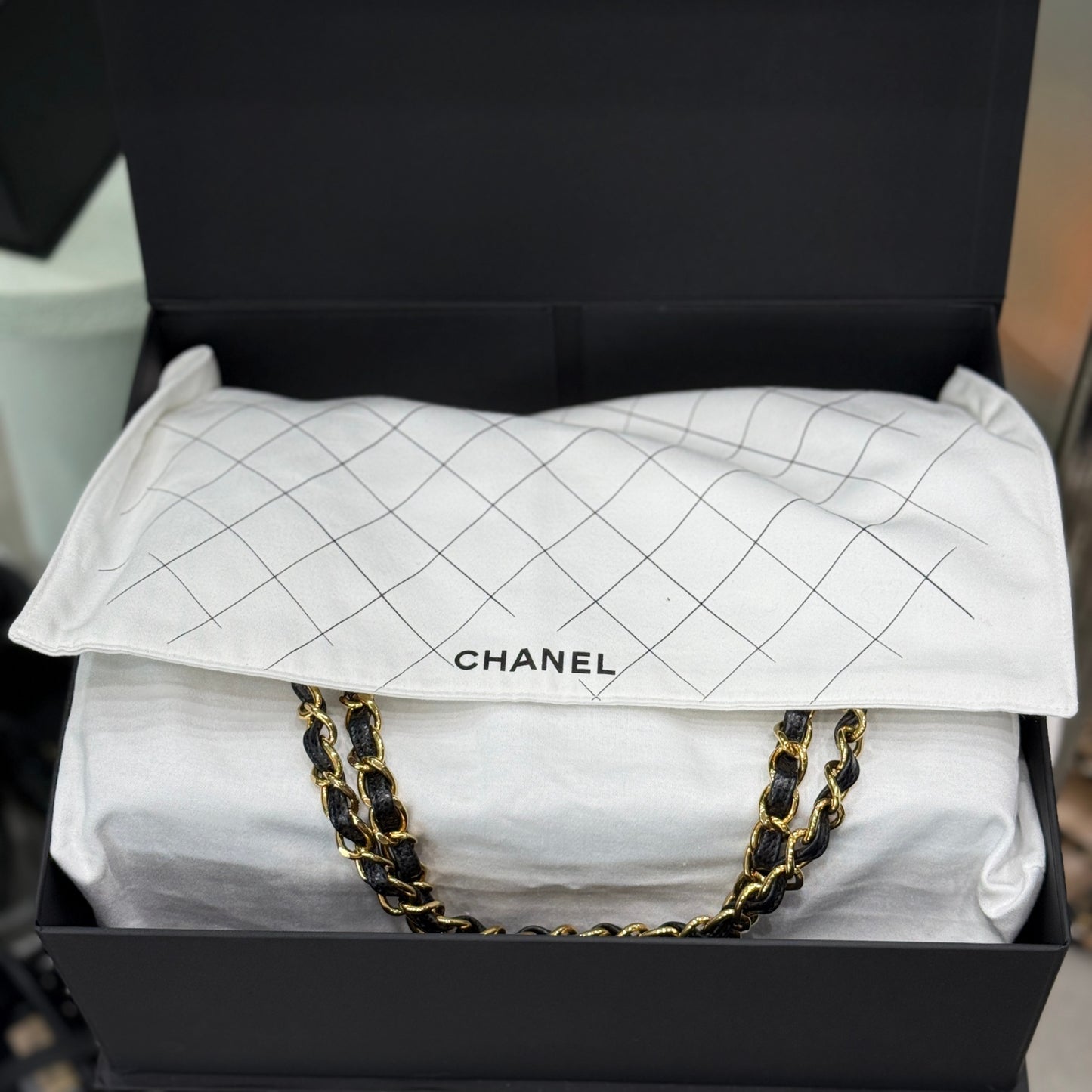 CHANEL Caviar Leather Jumbo Double Flap
