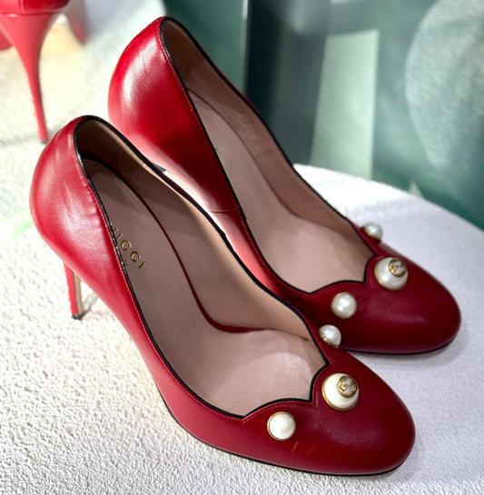 GUCCI Red Leather Pumps Sz 37.5 (B)