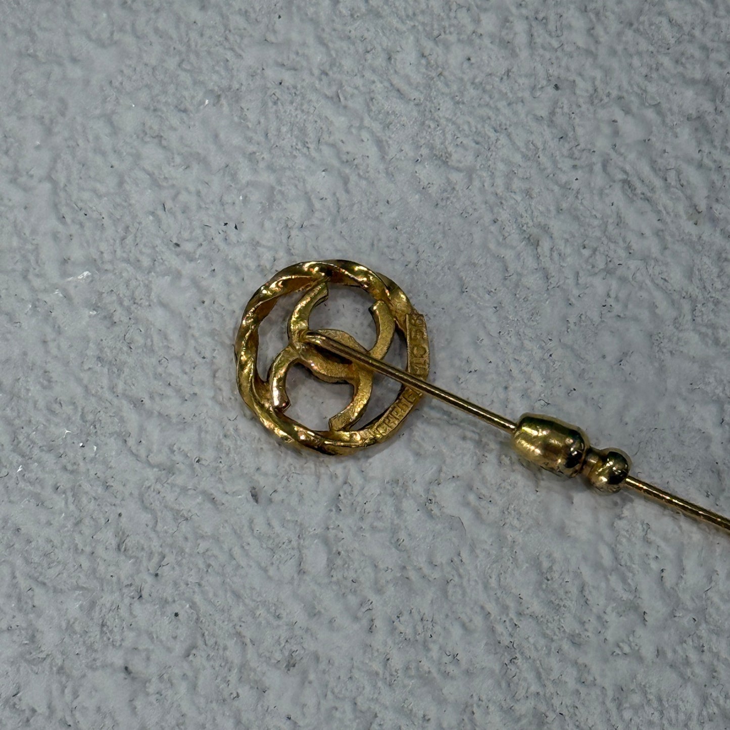CHANEL Vintage Gold Pin 1970s