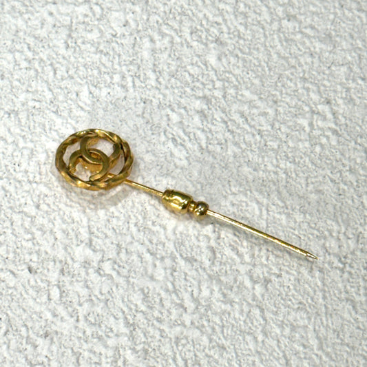 CHANEL Vintage Gold Pin 1970s