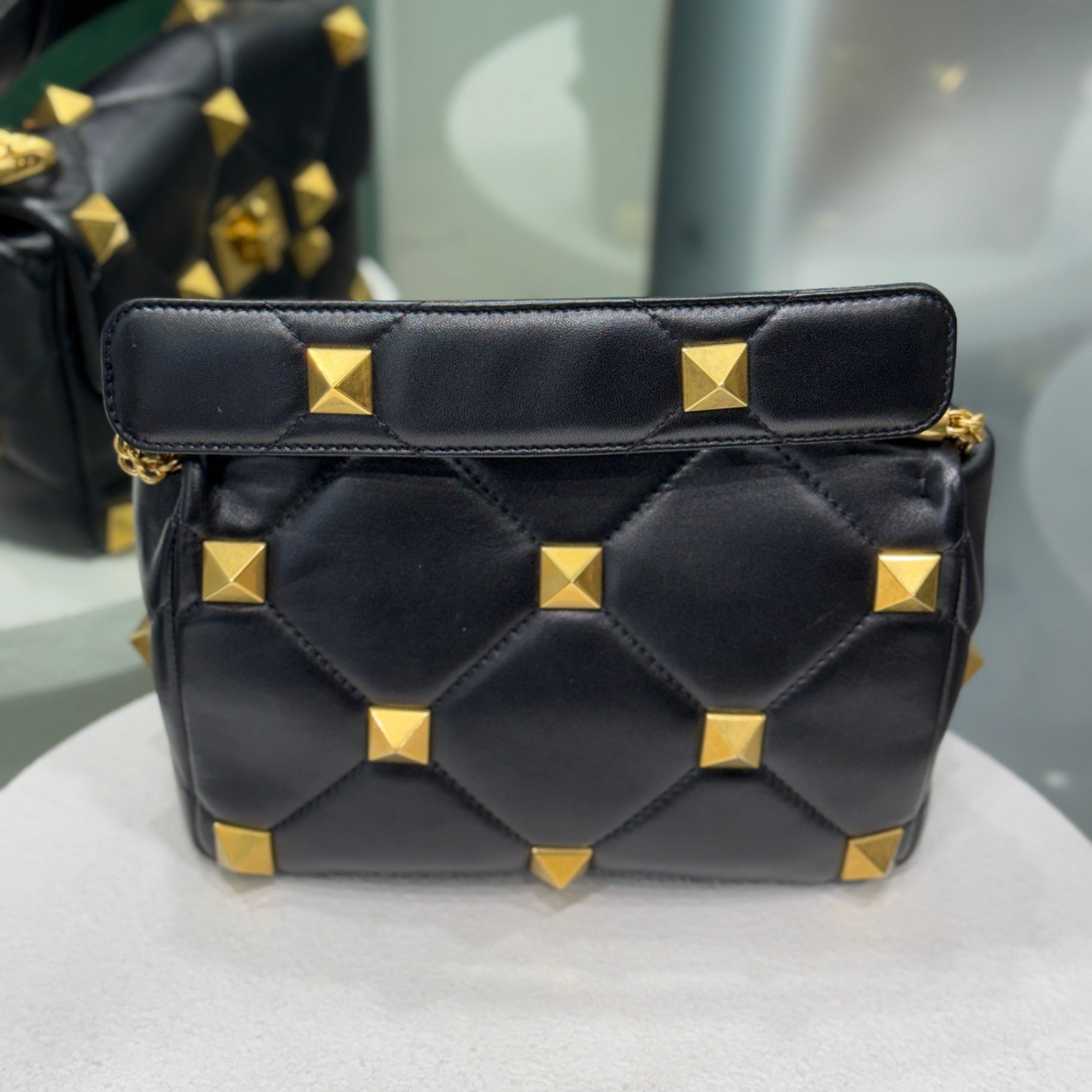 VALENTINO GARAVINI Blk/Gold Roman stud bag