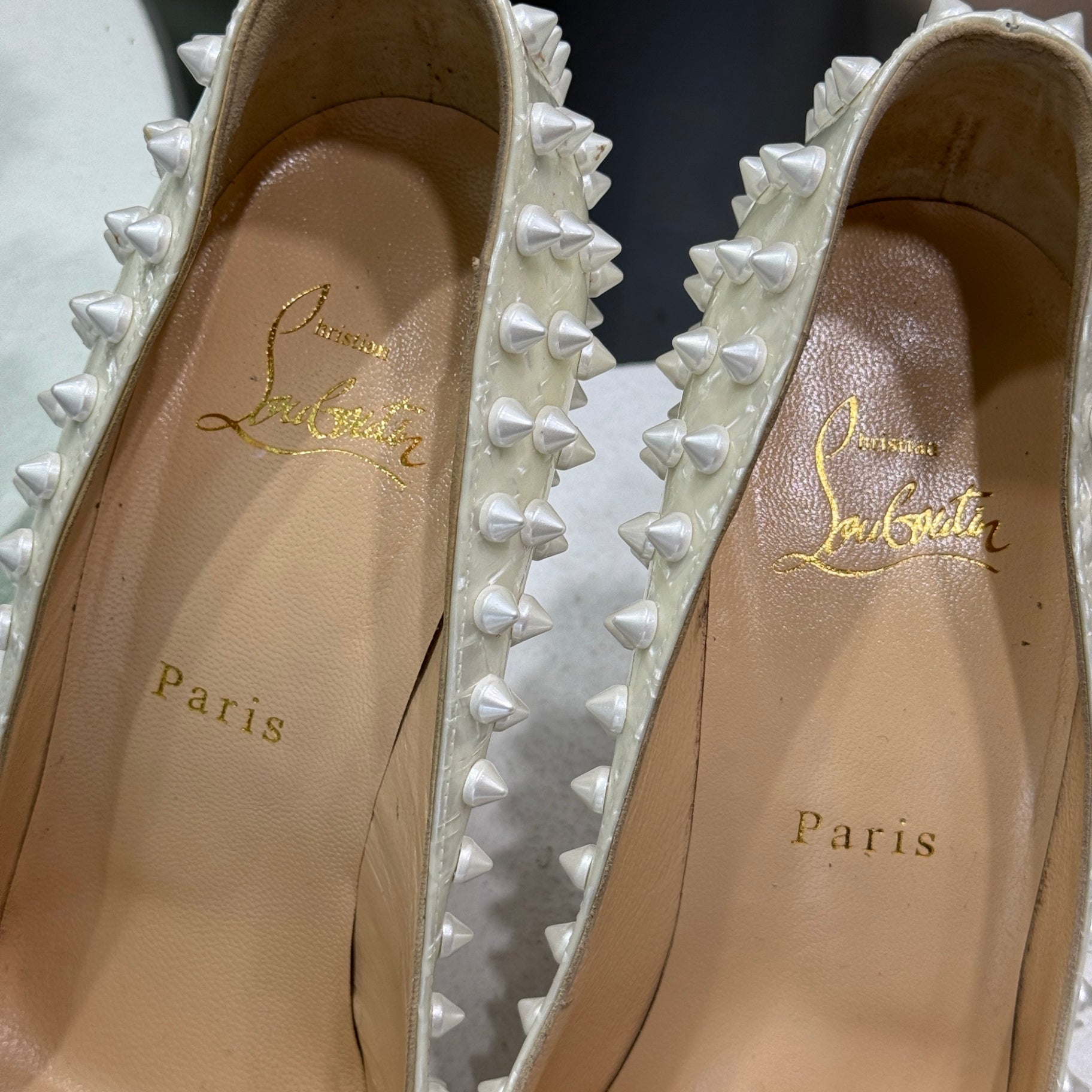 CHRISTIAN LOUBOUTIN White Spike Heels Sz 38