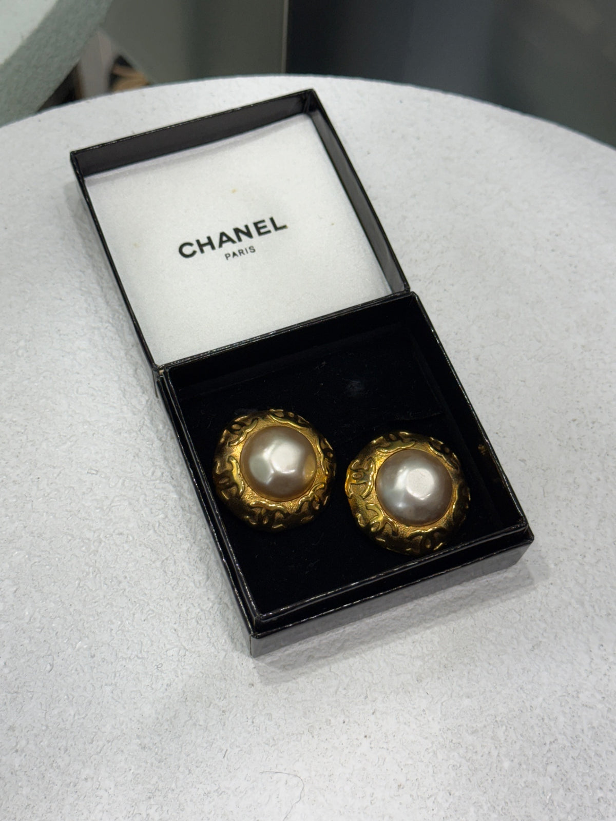 CHANEL Vintage Pearl Clip-On Earrings