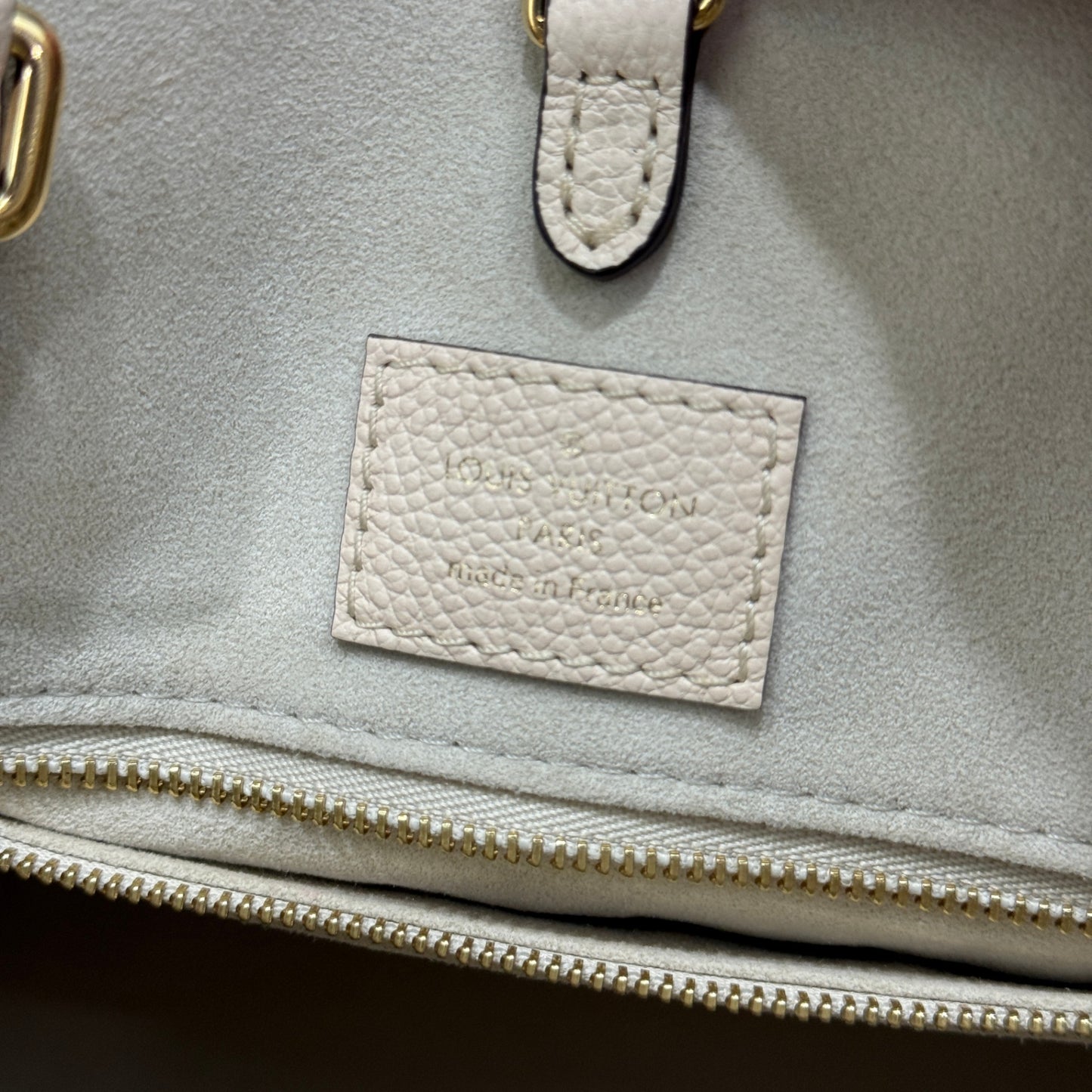 LOUIS VUITTON OnTheGo MM Tote Cream Saffron