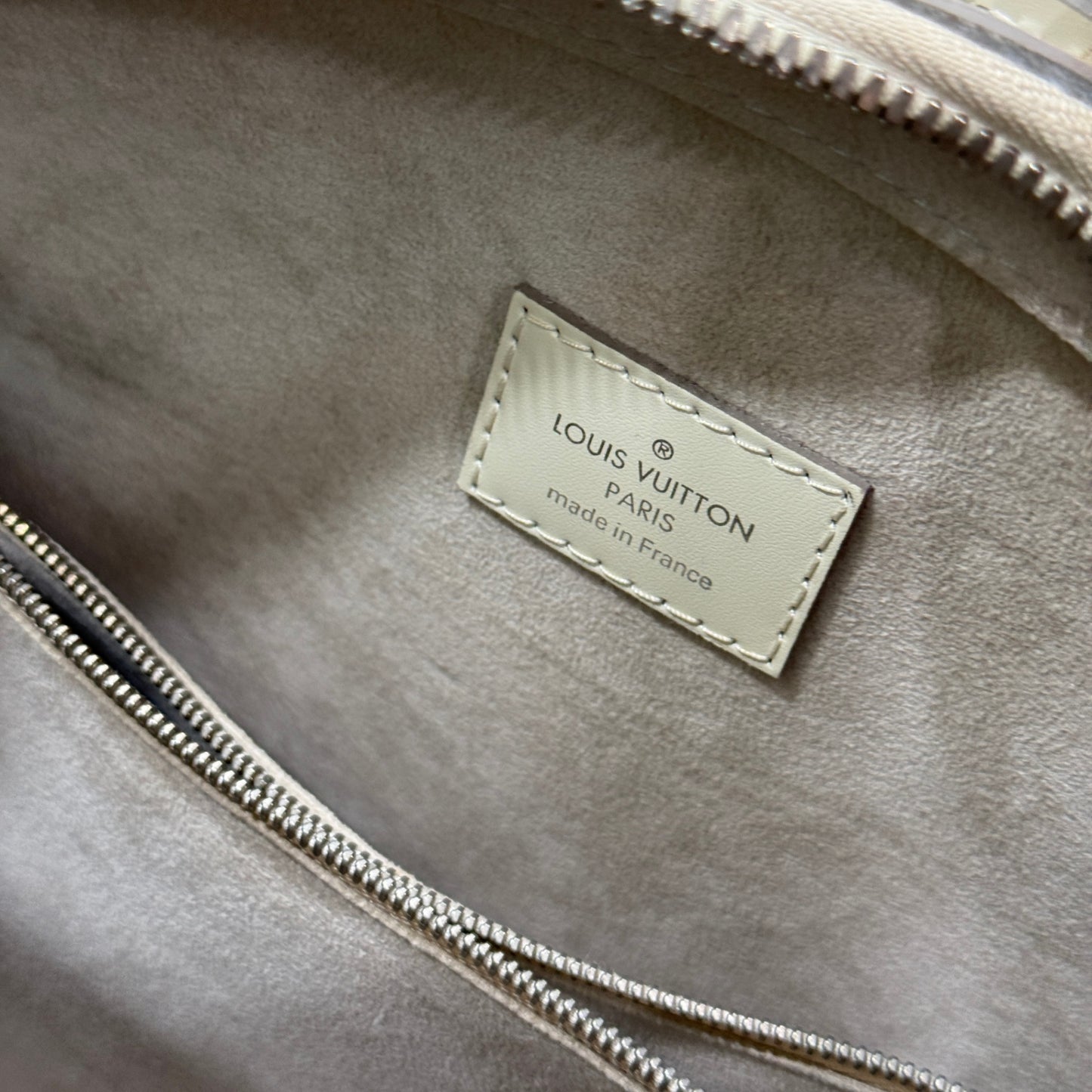 LOUIS VUITTON Epi Pont Neuf PM Bag Cream