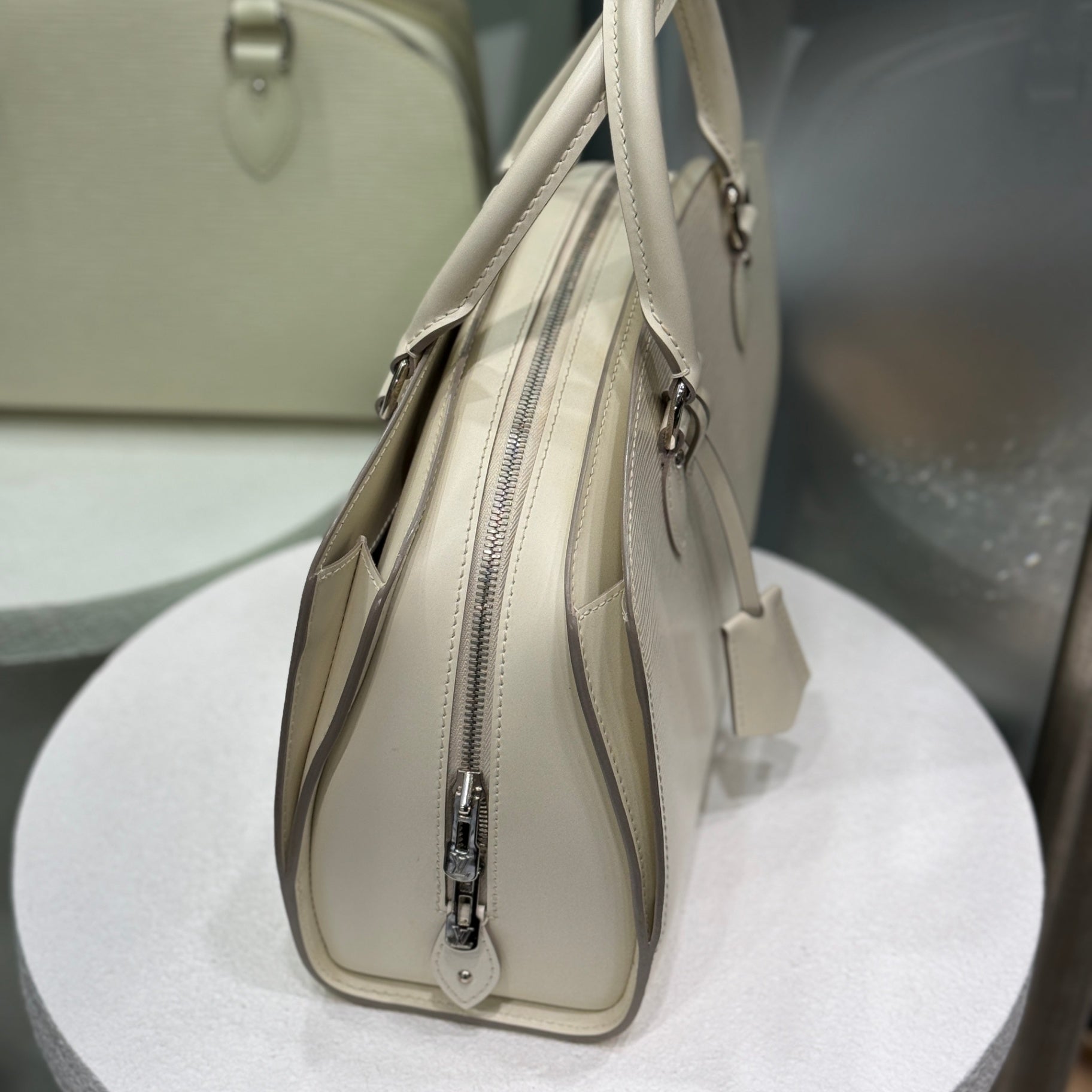 LOUIS VUITTON Epi Pont Neuf PM Bag Cream