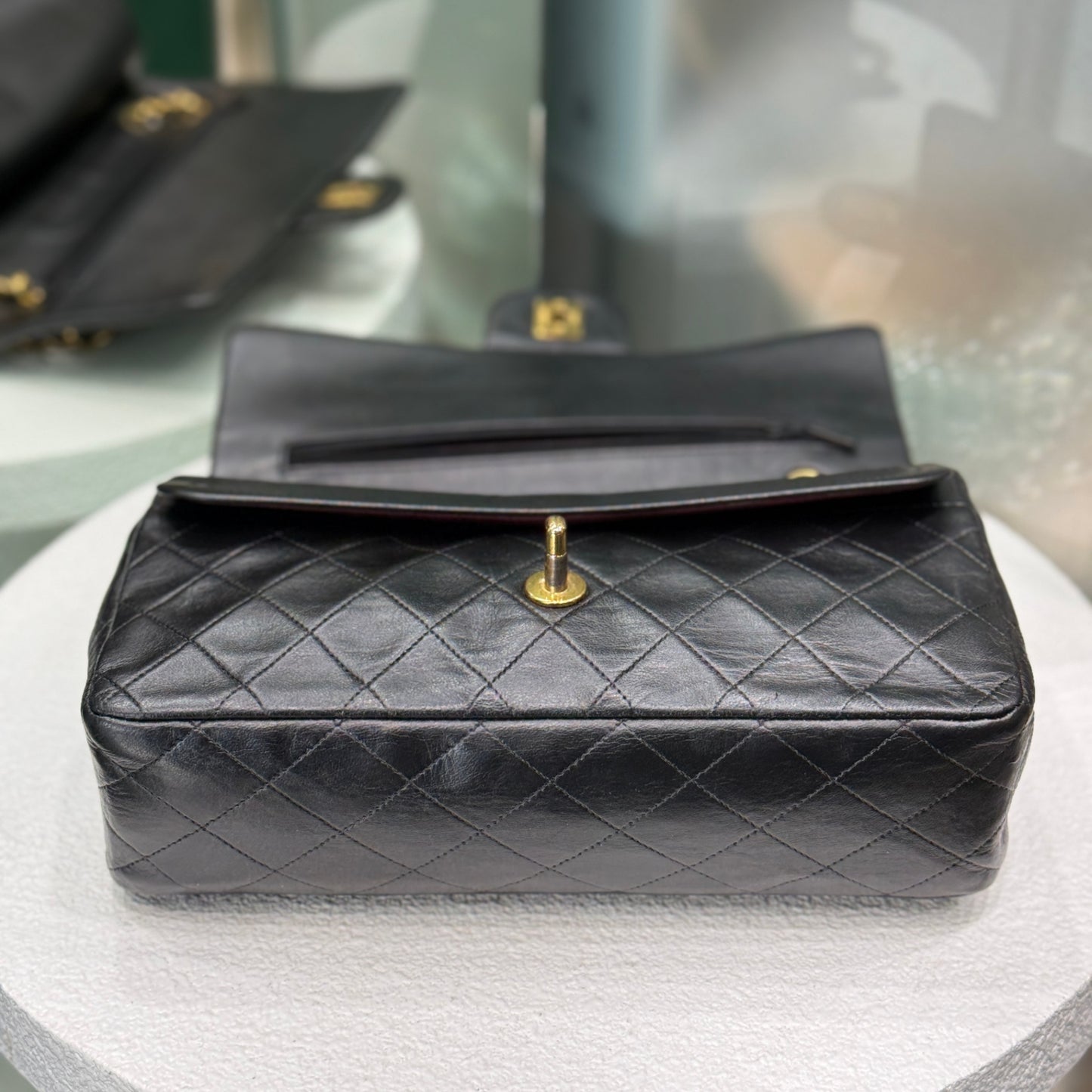 CHANEL Vintage Classic Medium Flap