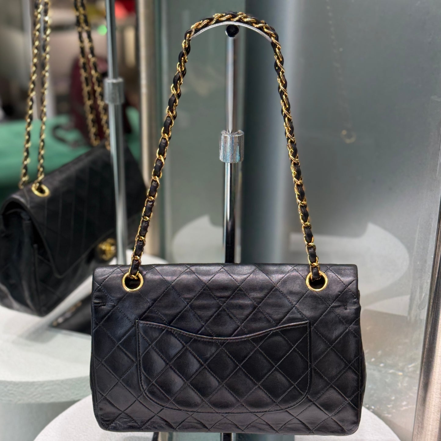 CHANEL Vintage Classic Medium Flap