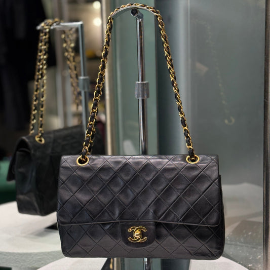 CHANEL Vintage Classic Medium Flap
