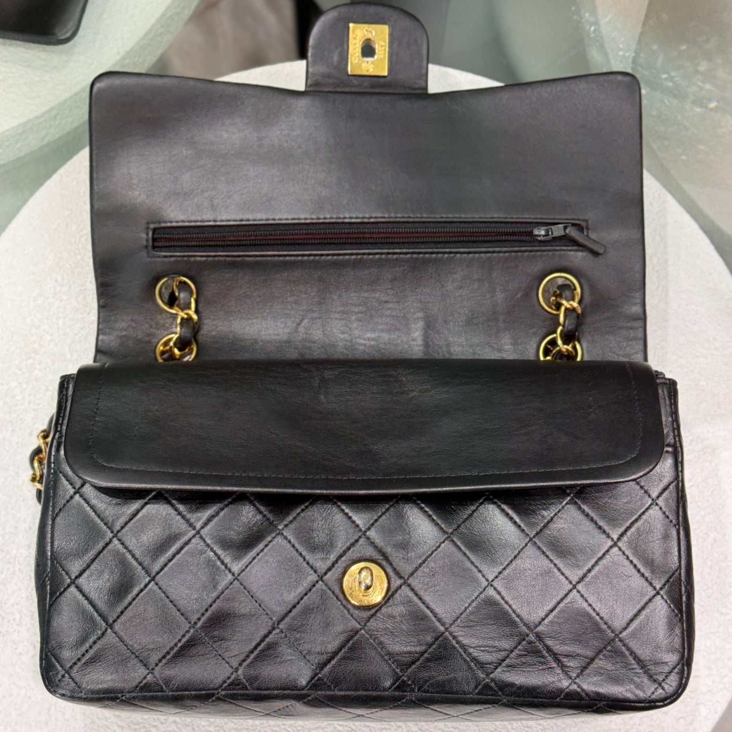 CHANEL Vintage Classic Medium Flap